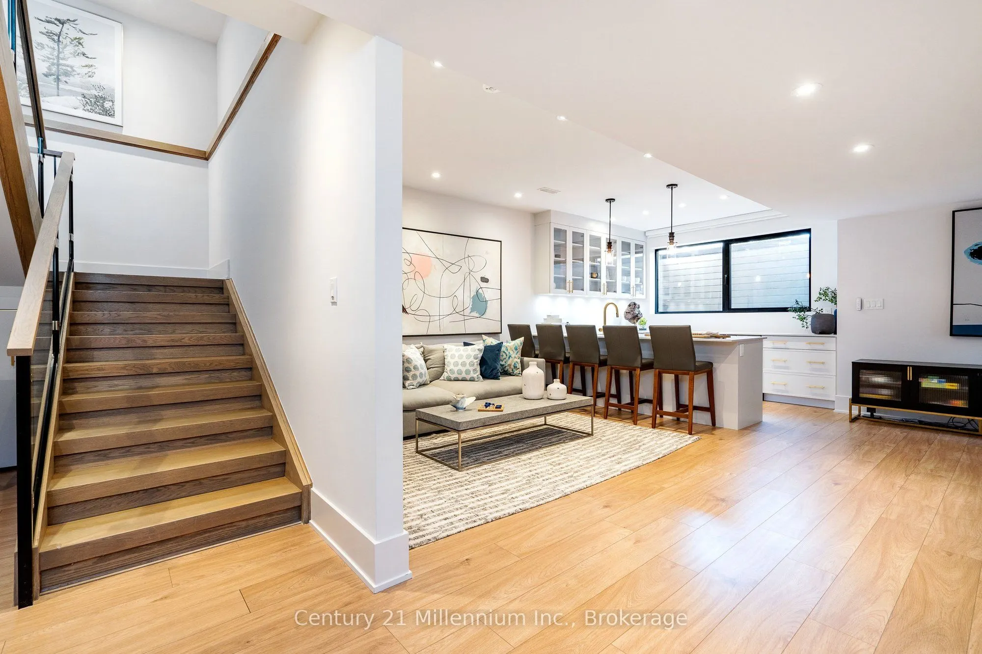 41 Alice Street W