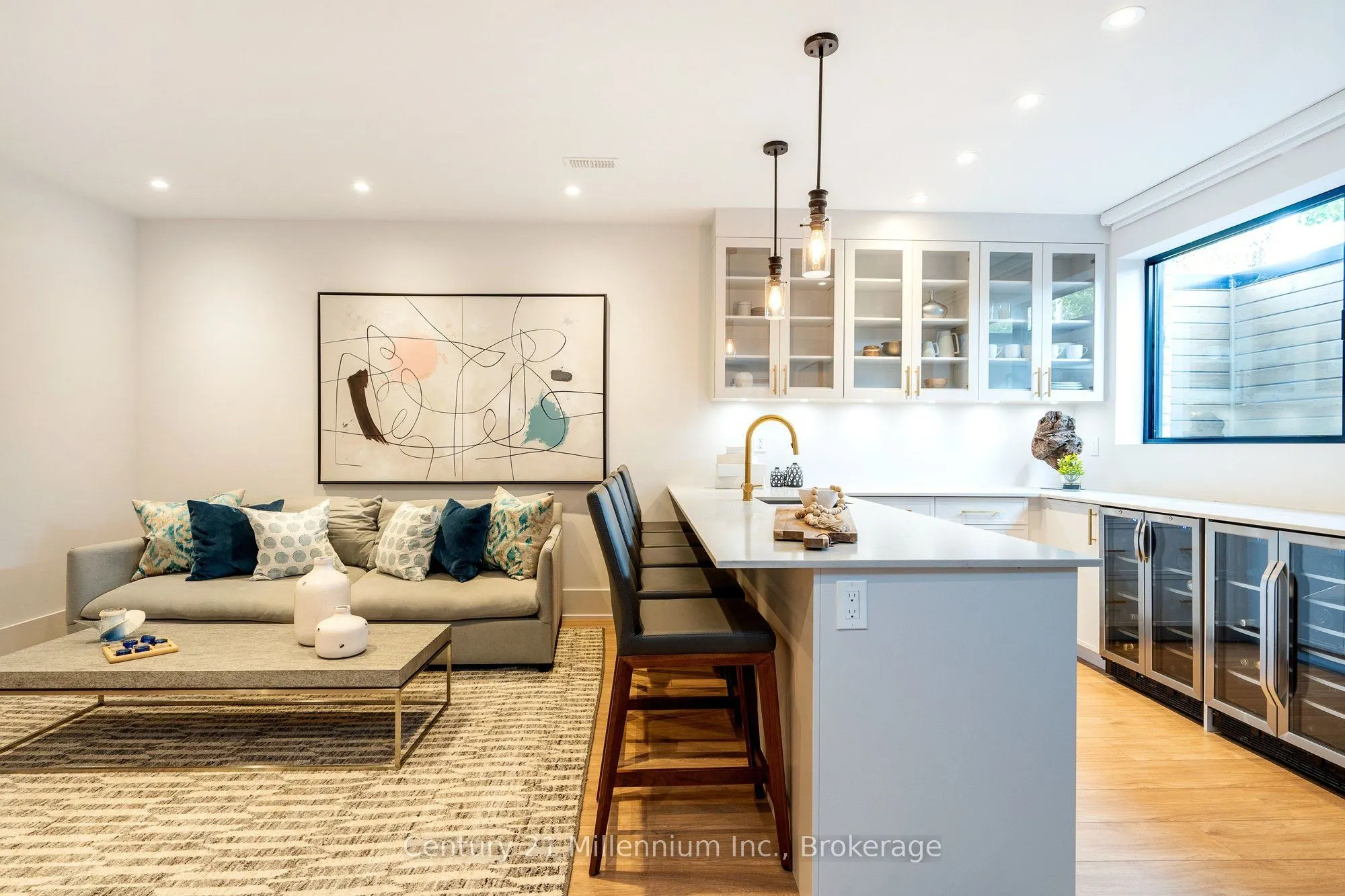 41 Alice Street W