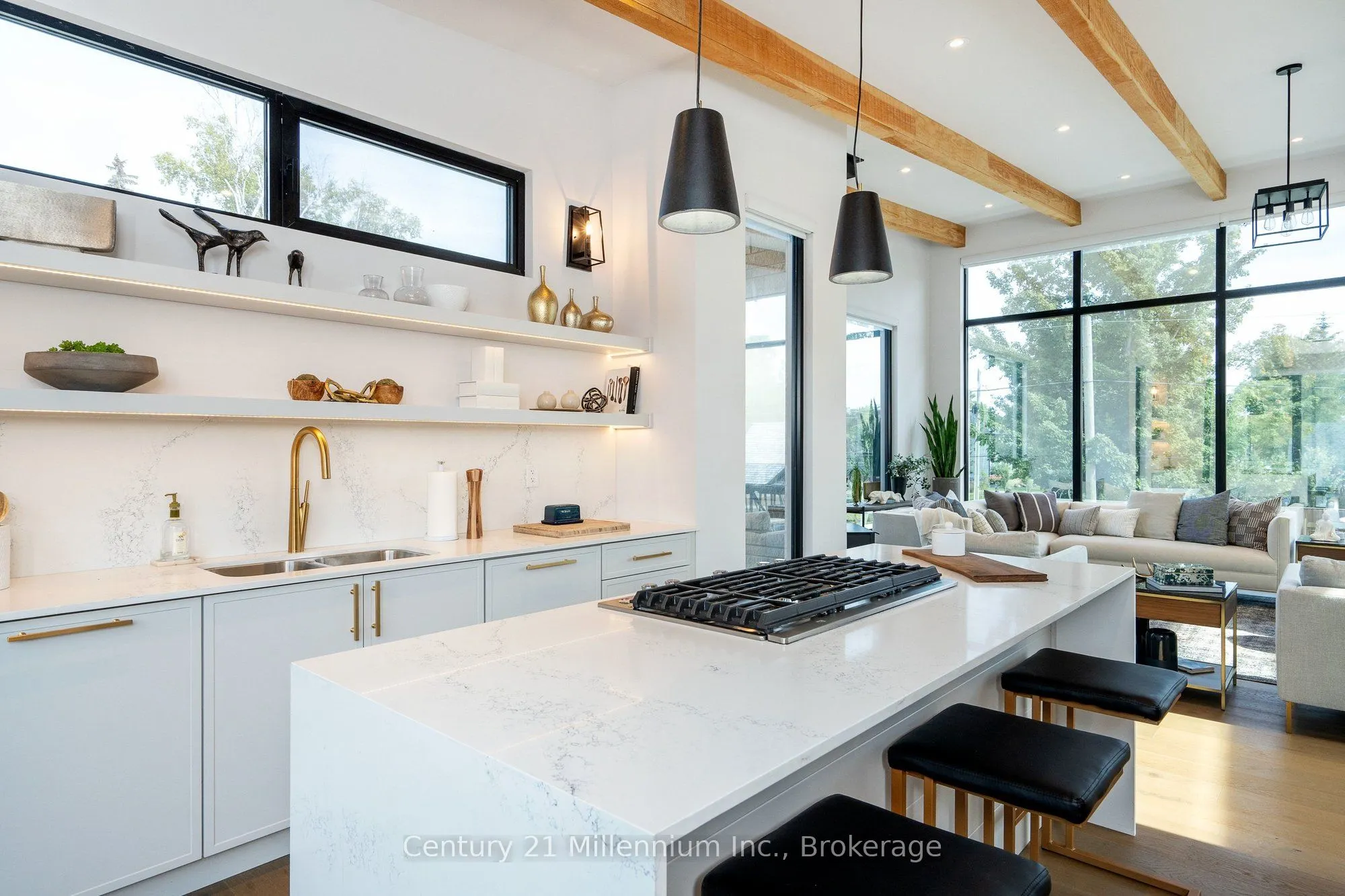 41 Alice Street W