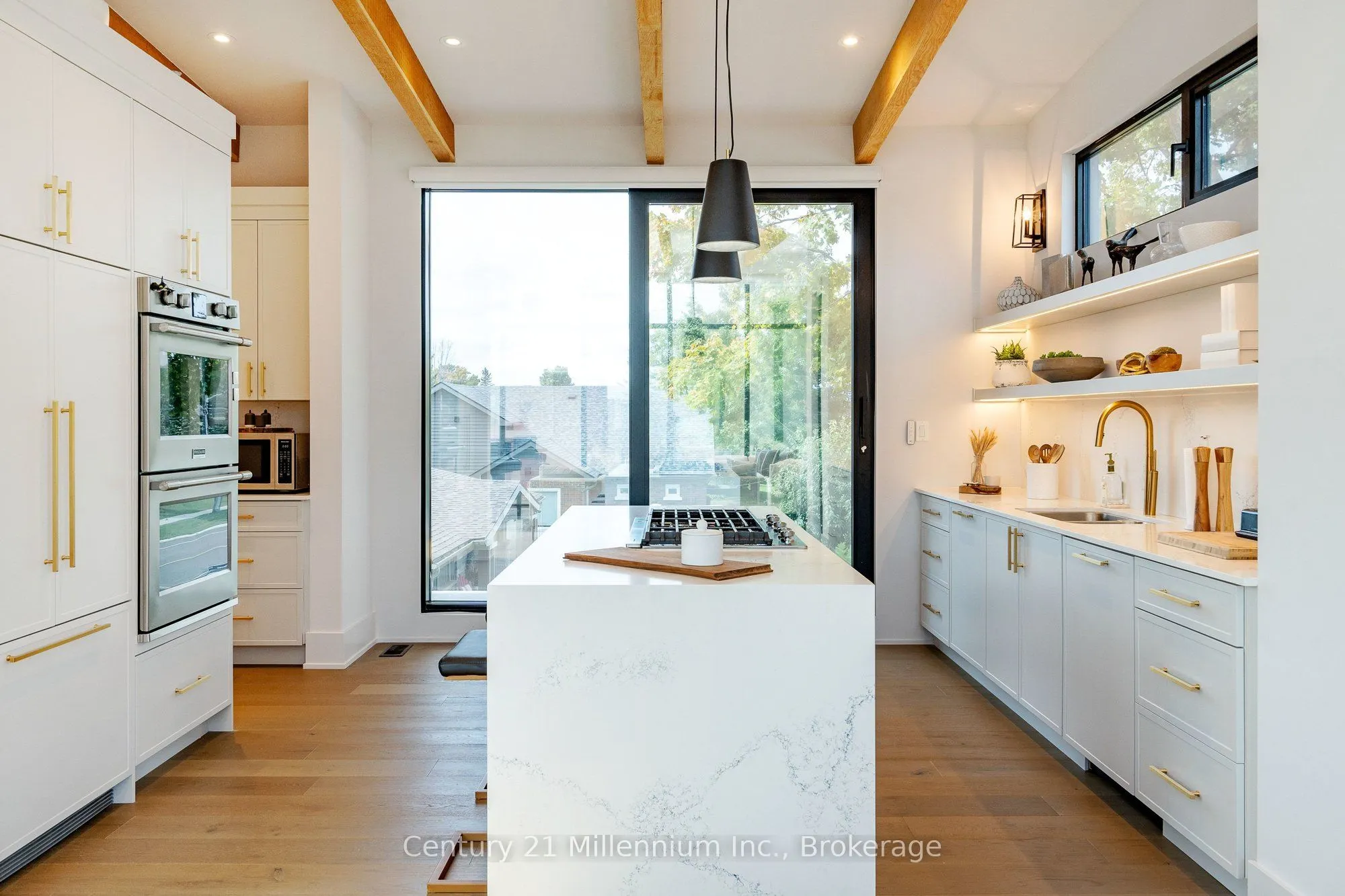 41 Alice Street W
