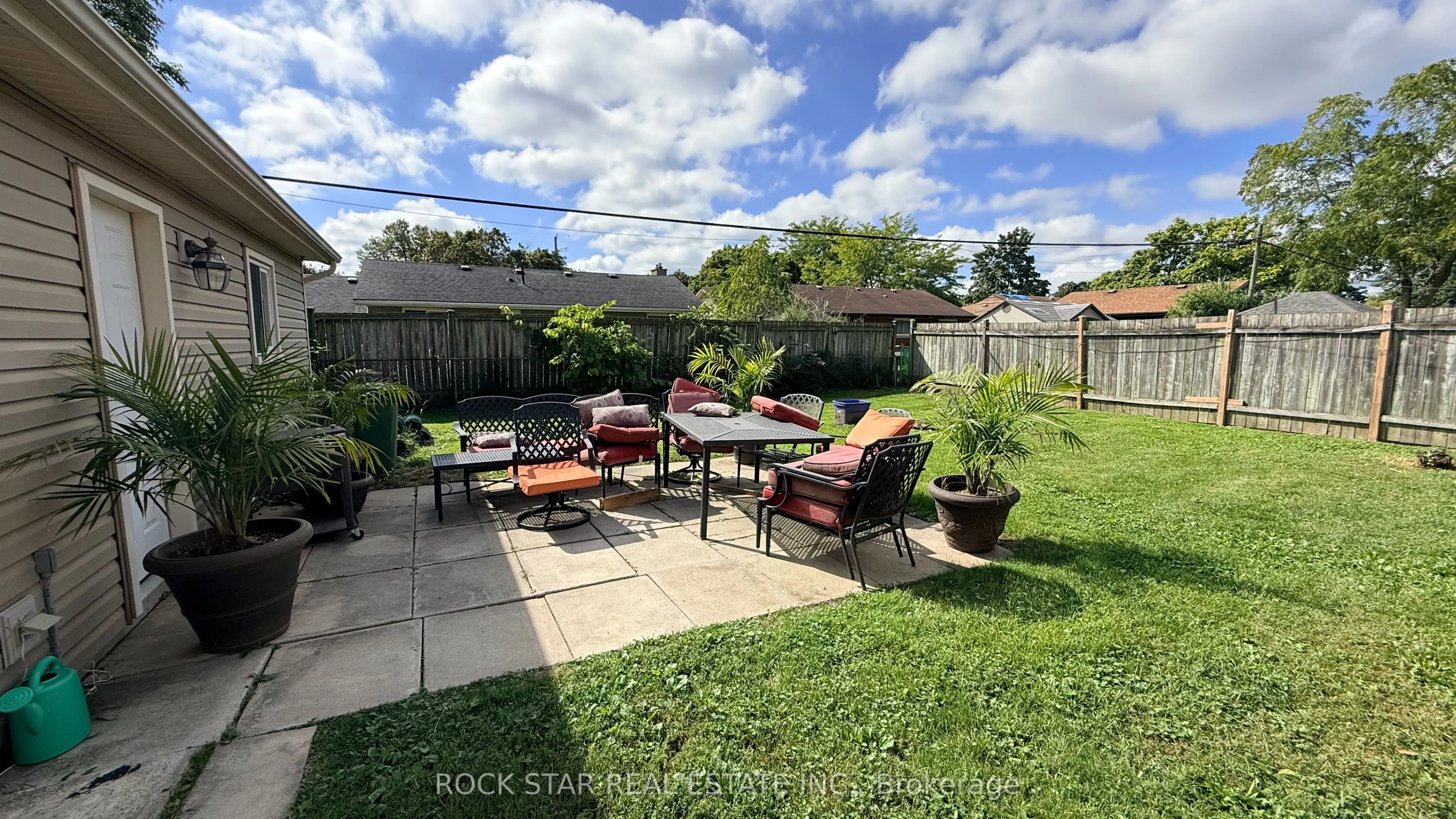 12 Roseland Avenue