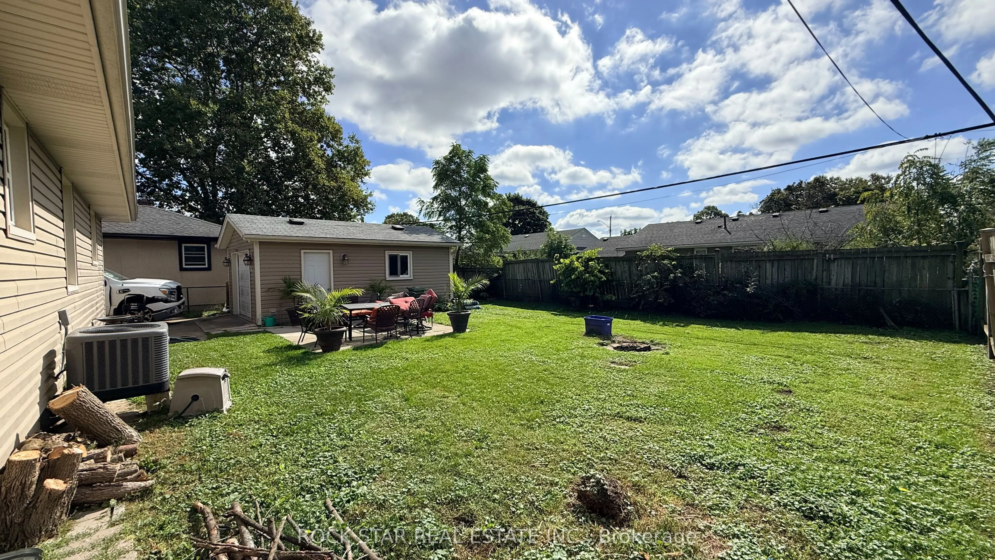 12 Roseland Avenue