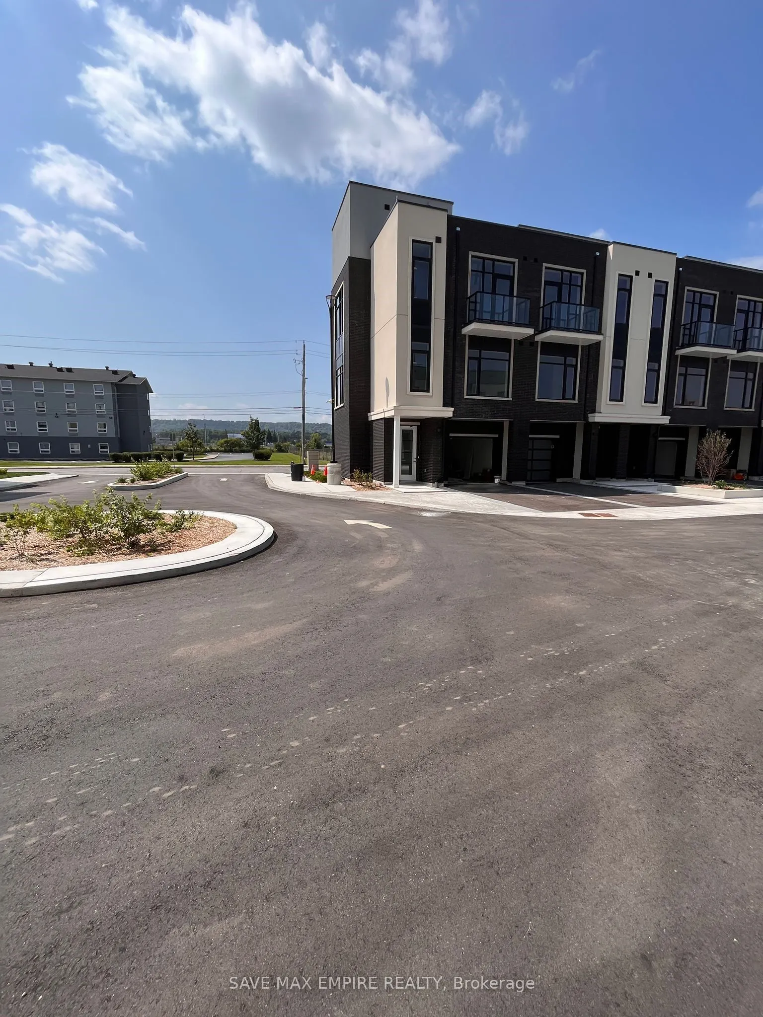 385 Winston Road #902