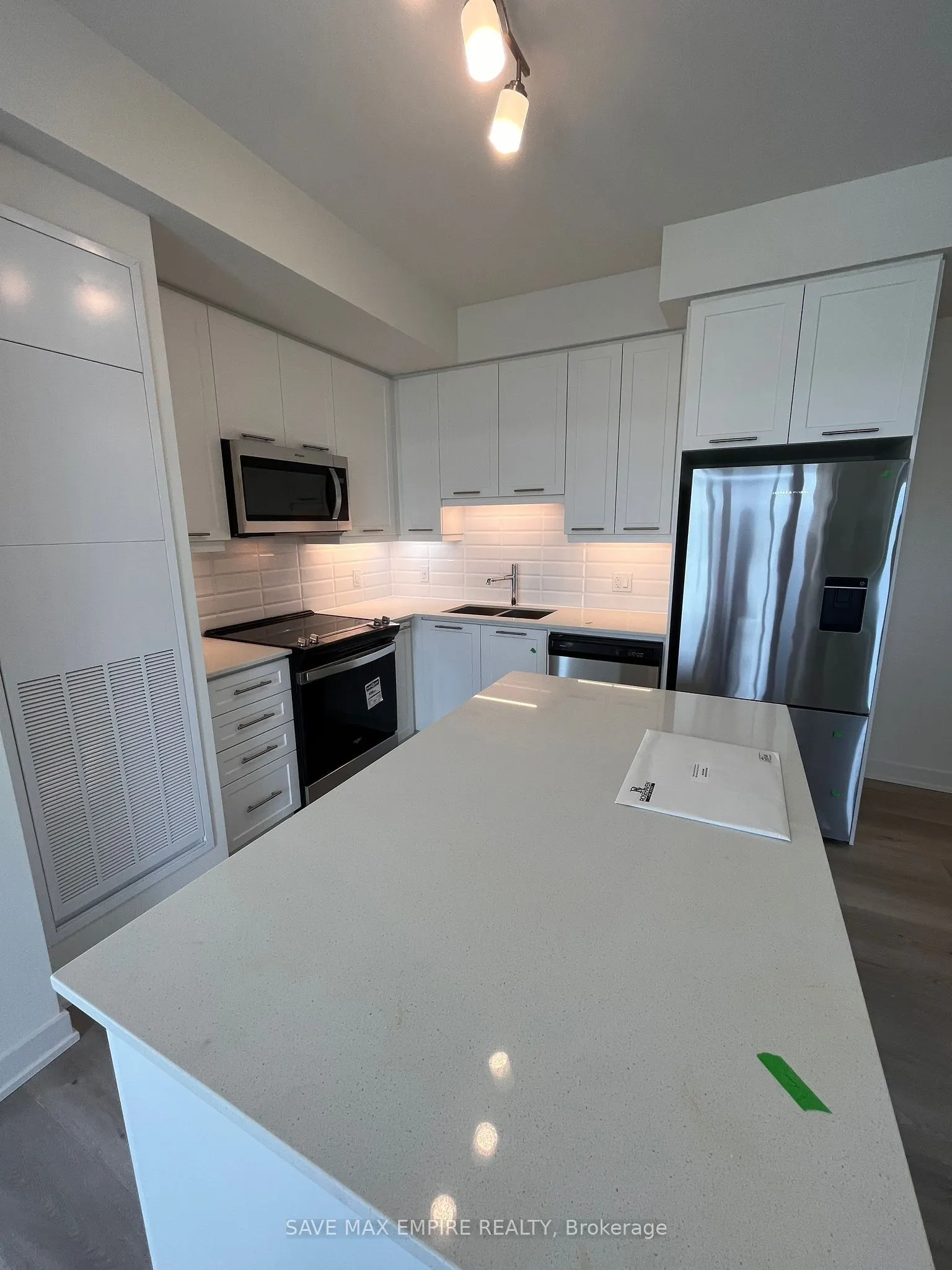 385 Winston Road #902