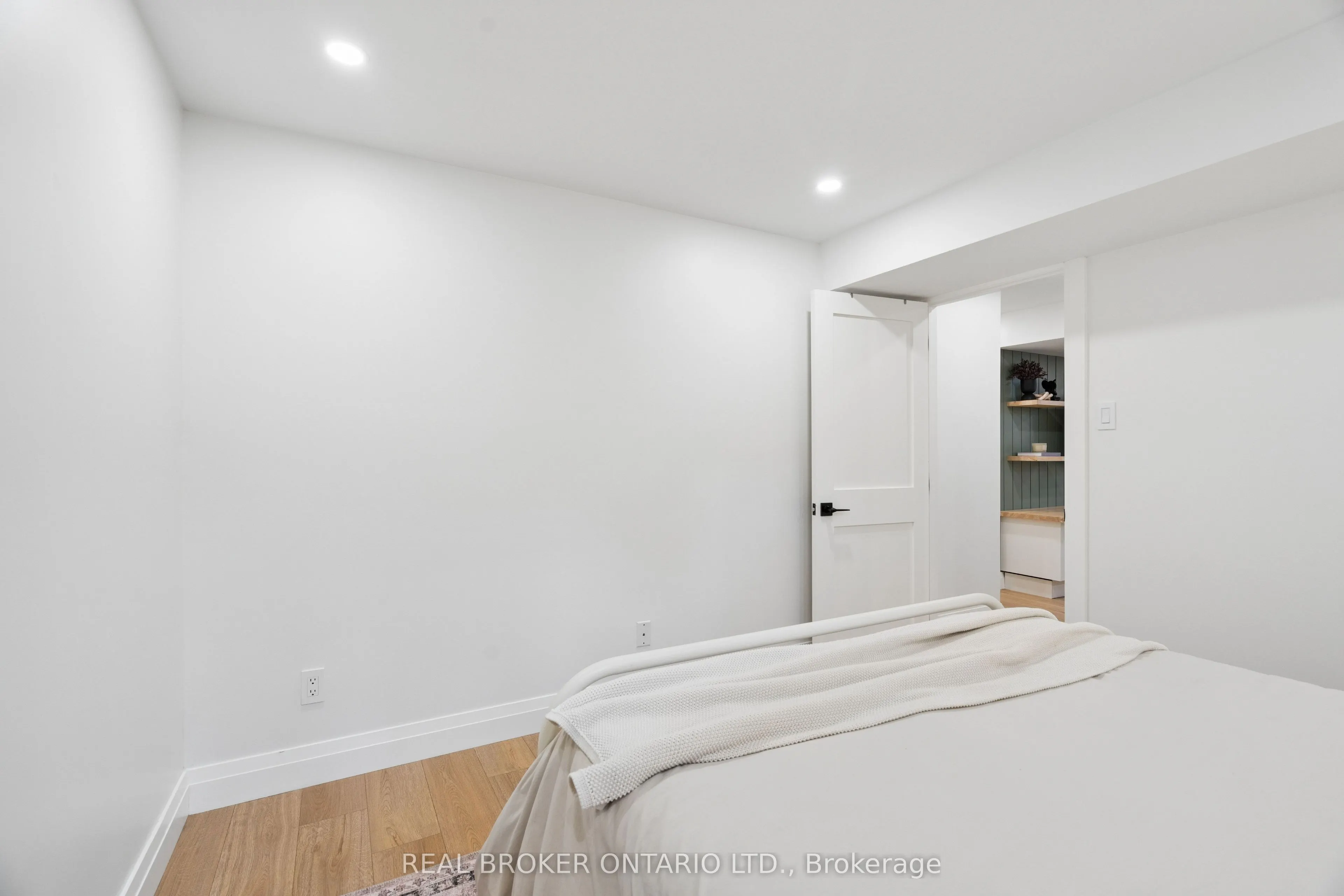 184 Dunbar Street
