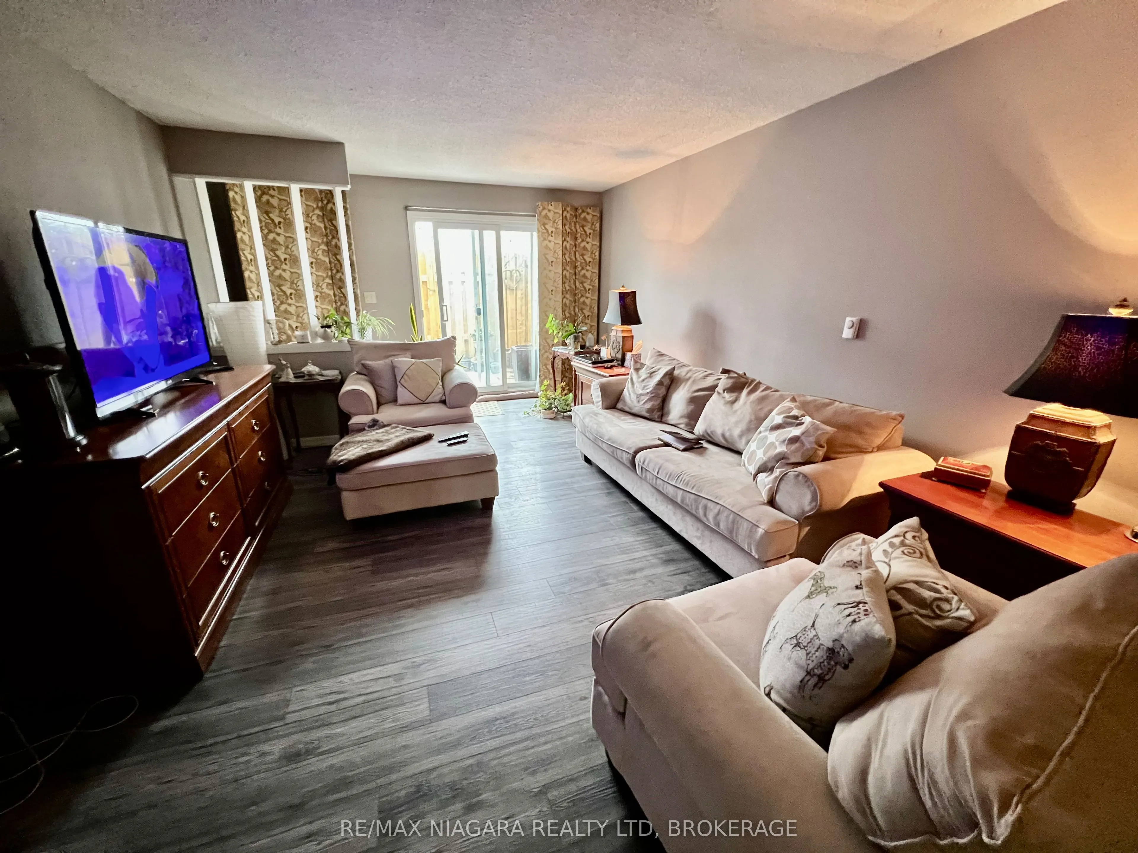 8646 Willoughby Drive #2