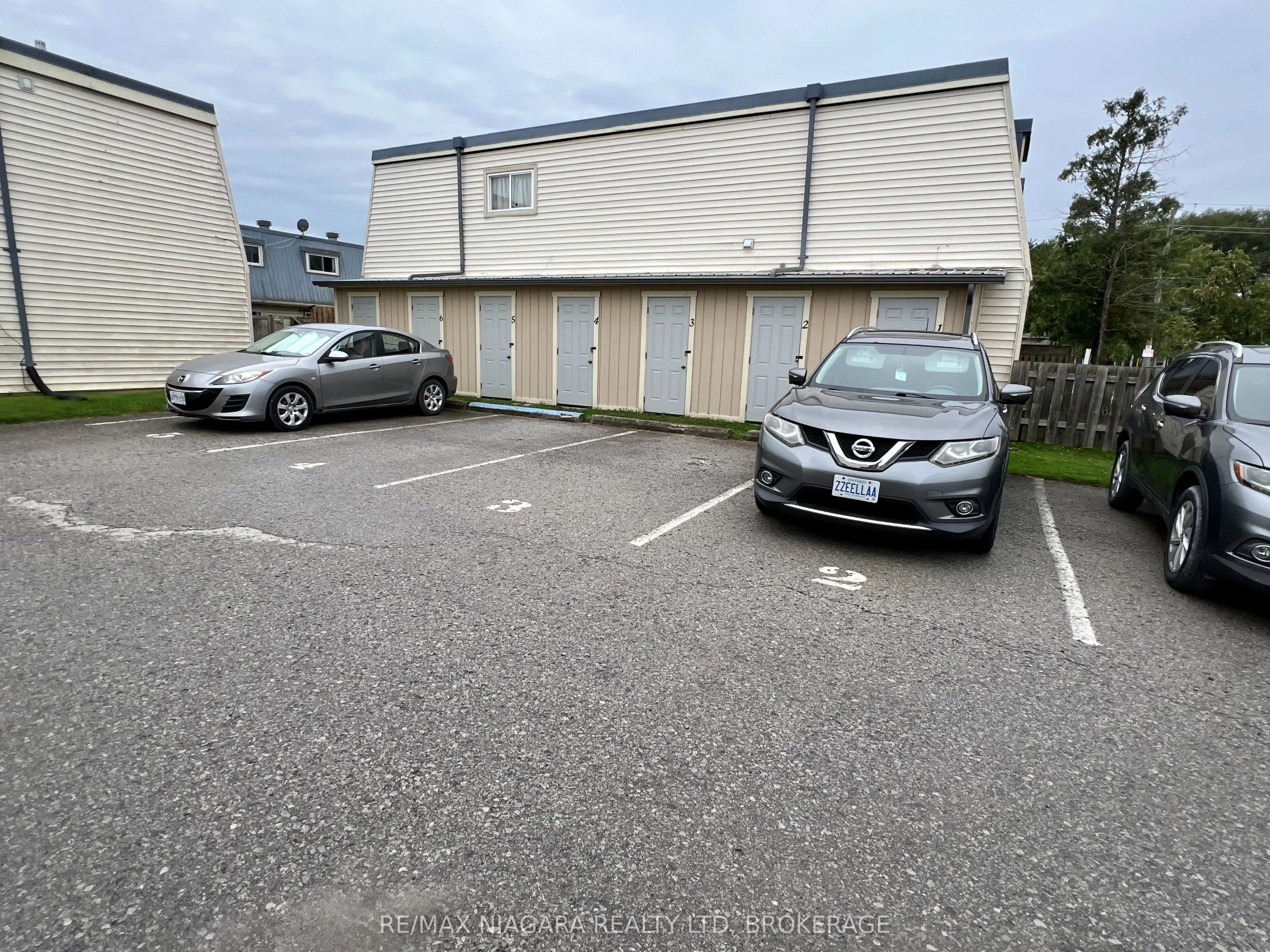 8646 Willoughby Drive #2