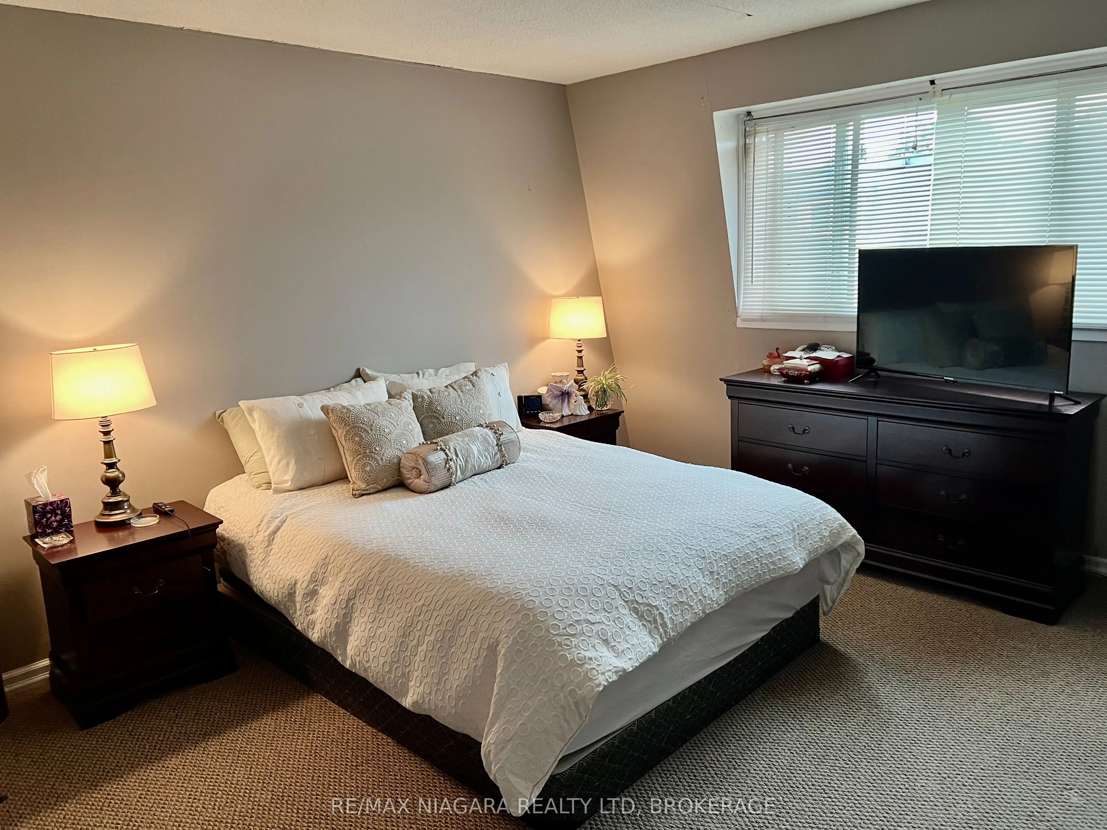 8646 Willoughby Drive #2