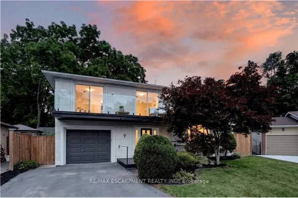 9 Leslie Drive
