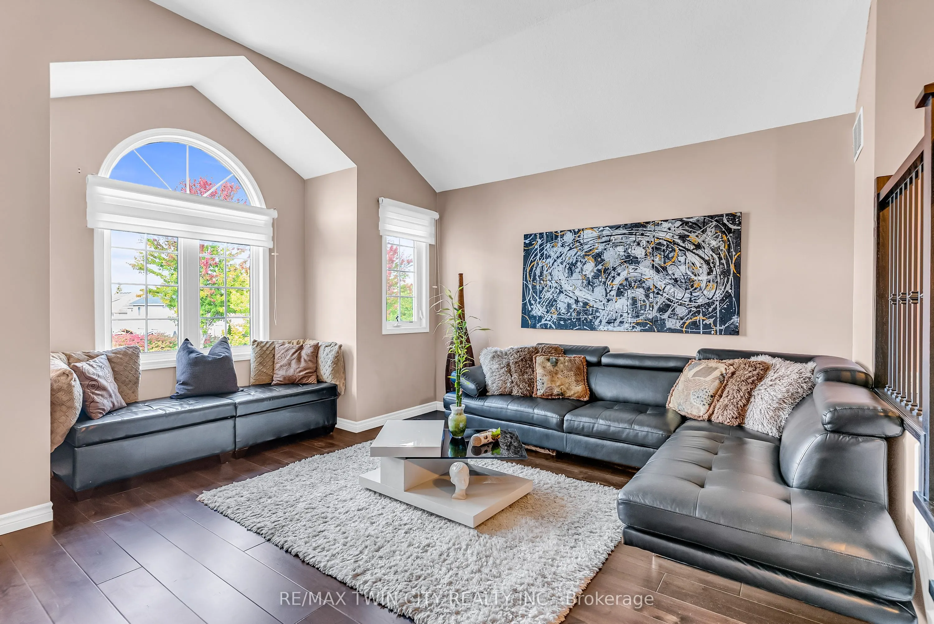 193 Mountain Laurel Crescent