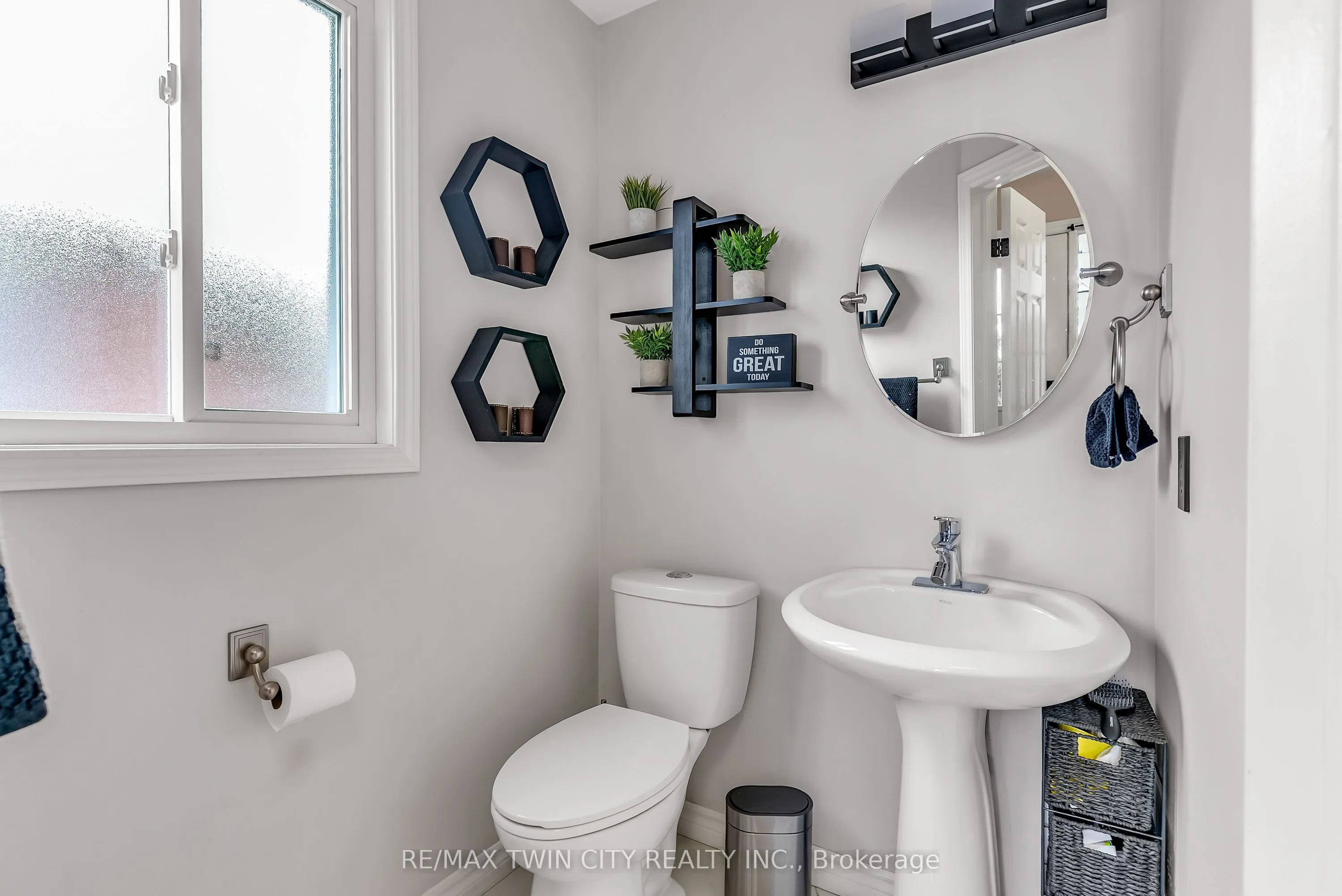 193 Mountain Laurel Crescent