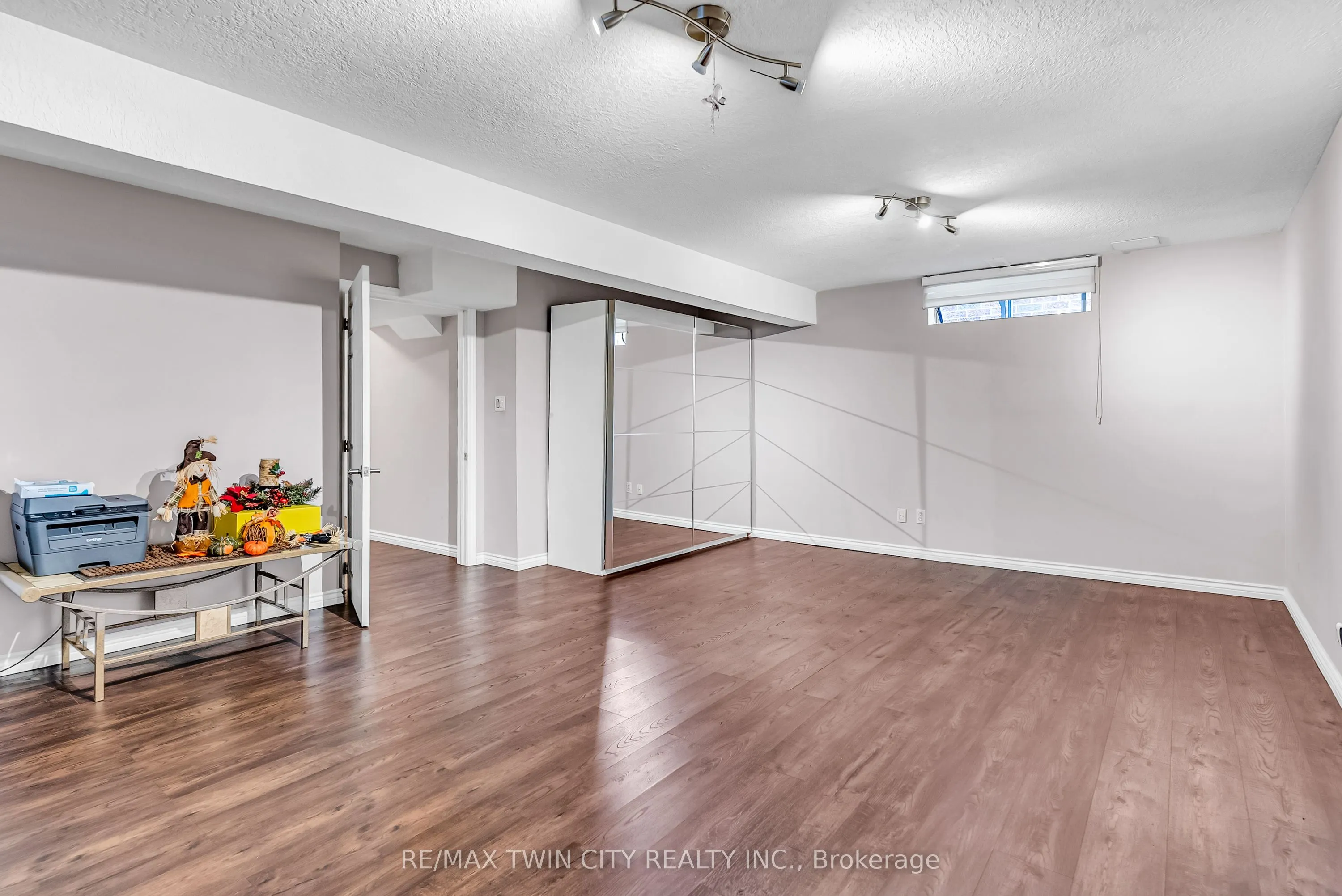 193 Mountain Laurel Crescent