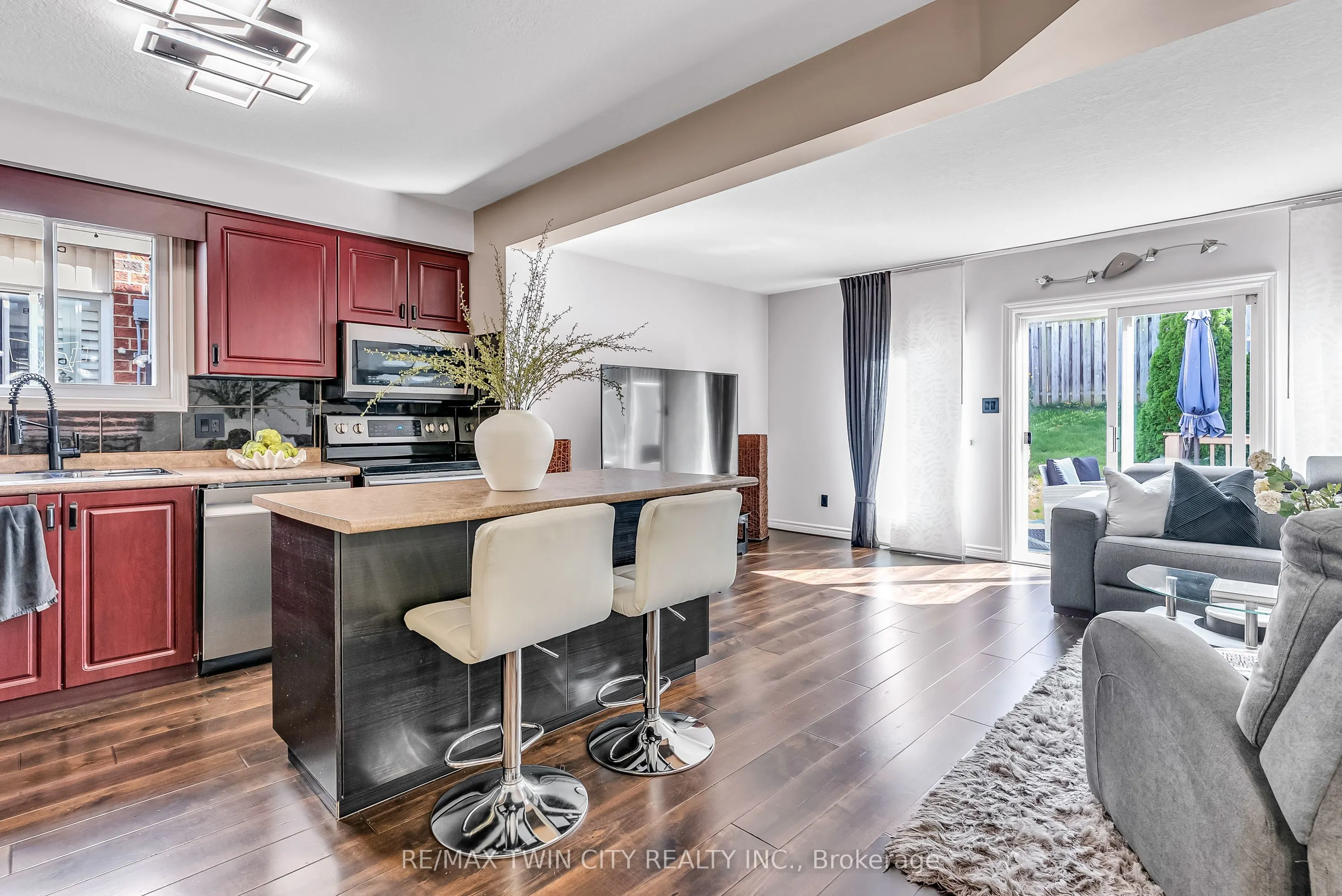 193 Mountain Laurel Crescent