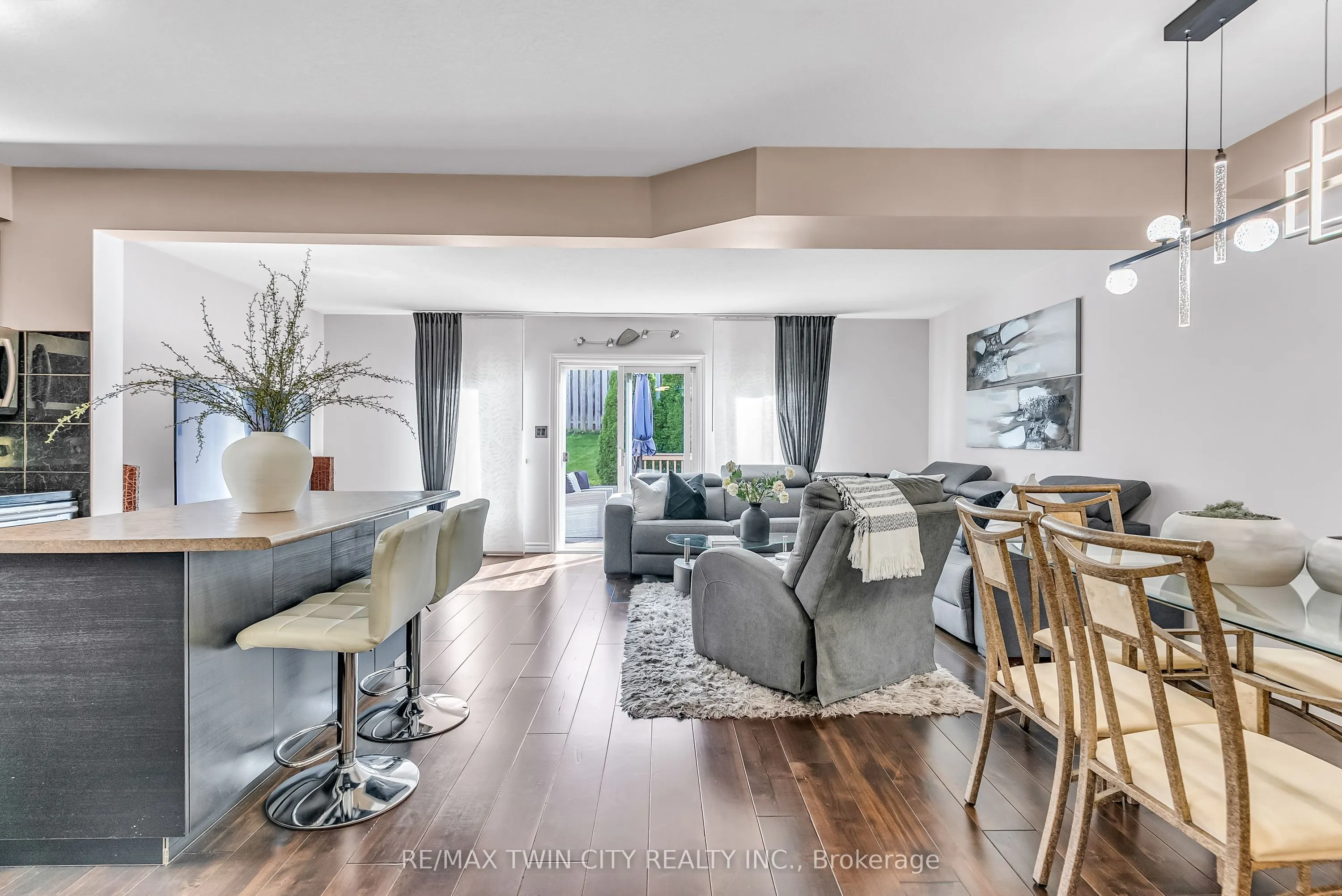 193 Mountain Laurel Crescent