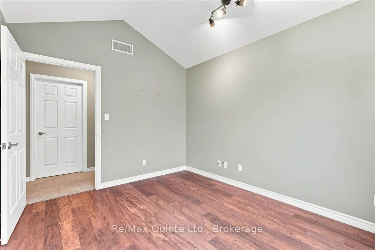 4 Forest Drive