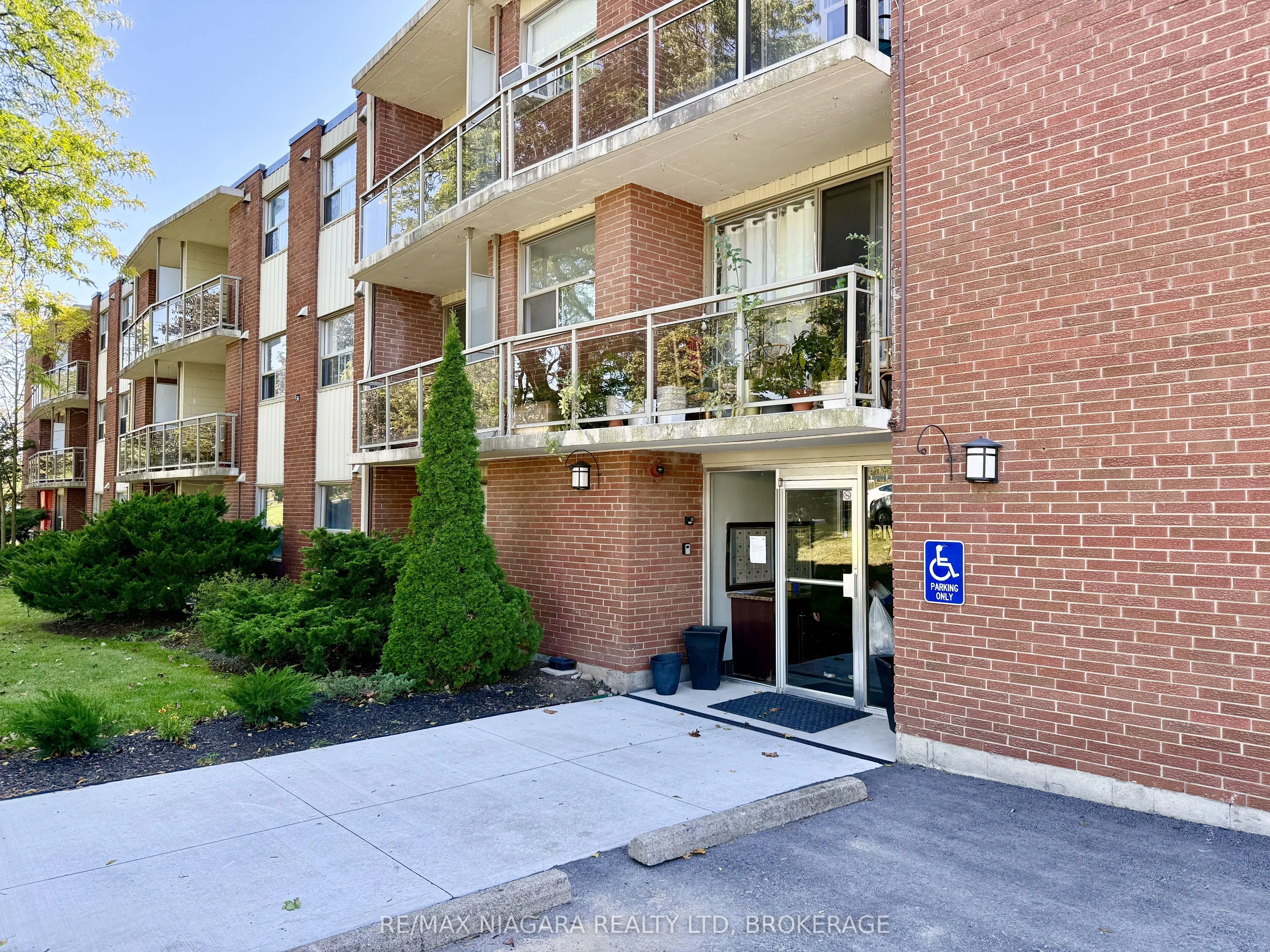 7 Riverview Boulevard #102