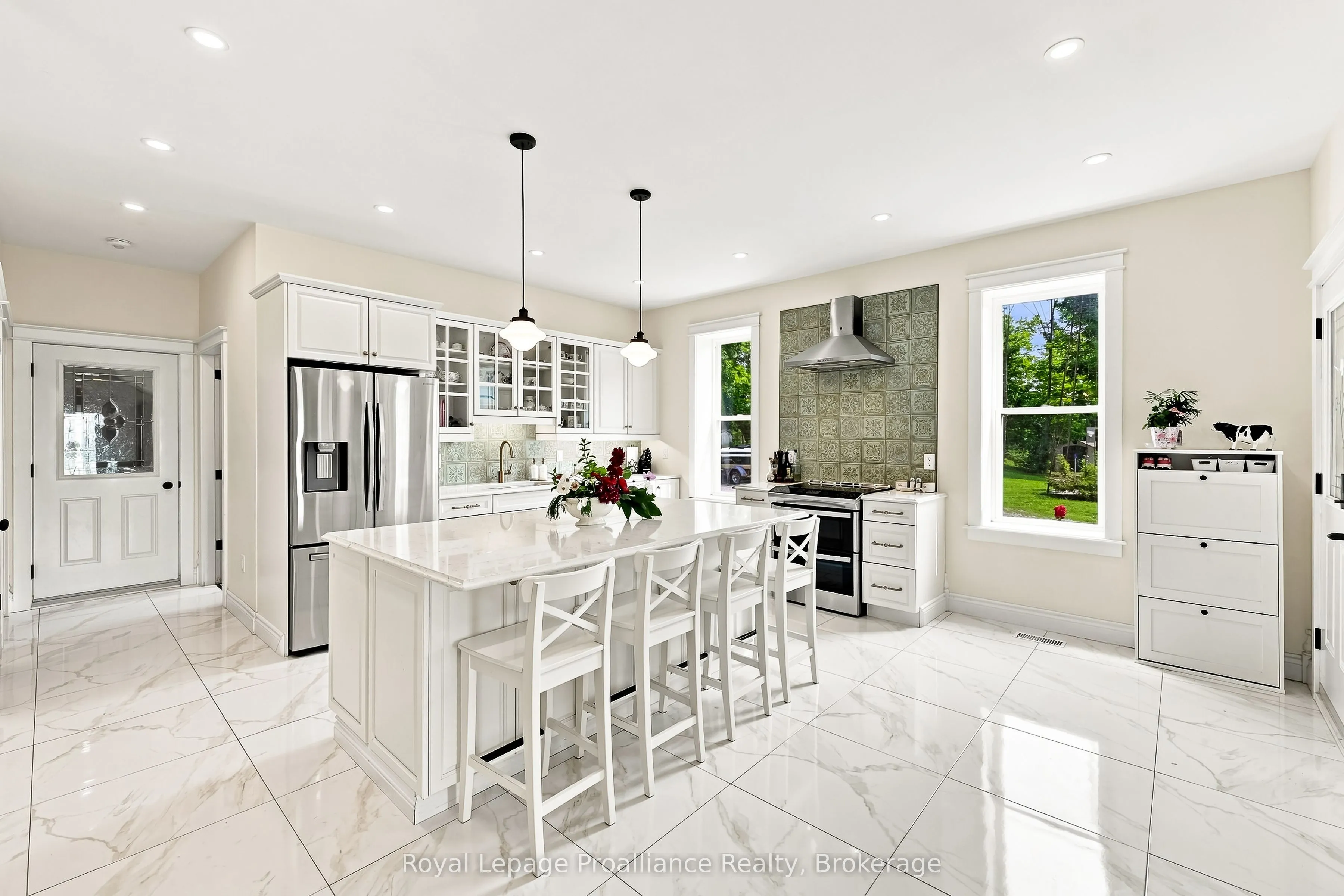 1376 Queensborough Road