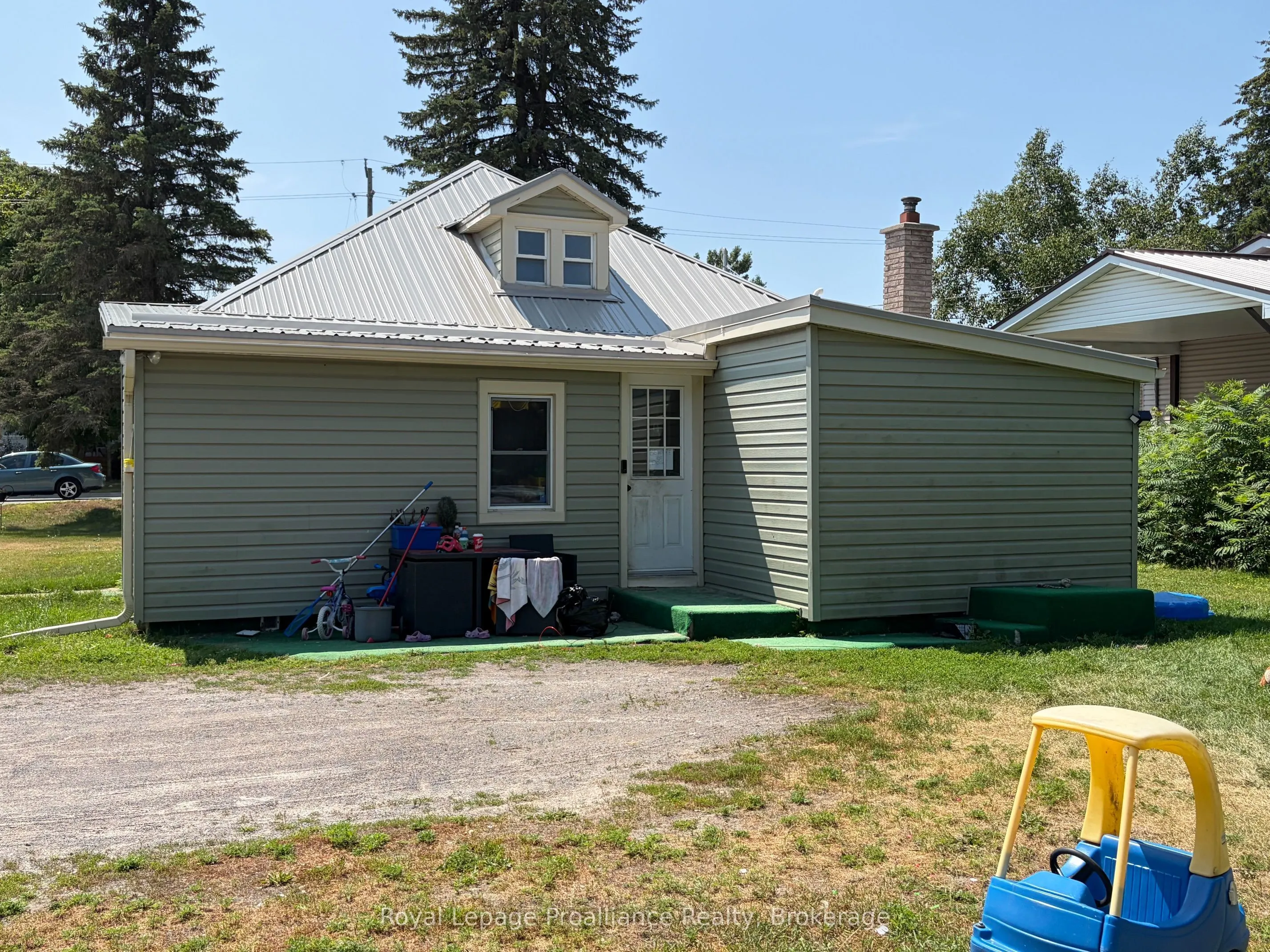 16 Huffman Road