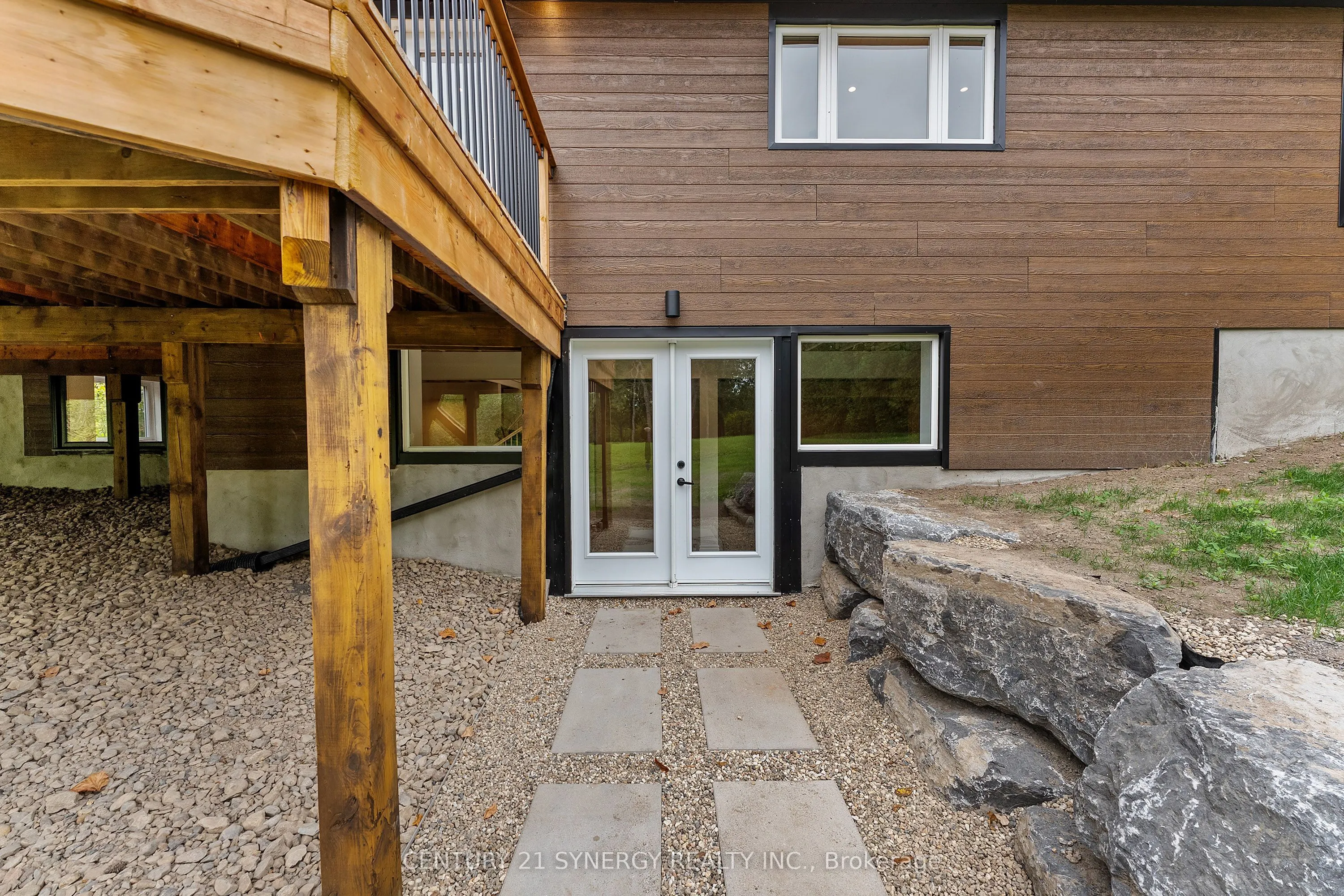 1580 Groves Road
