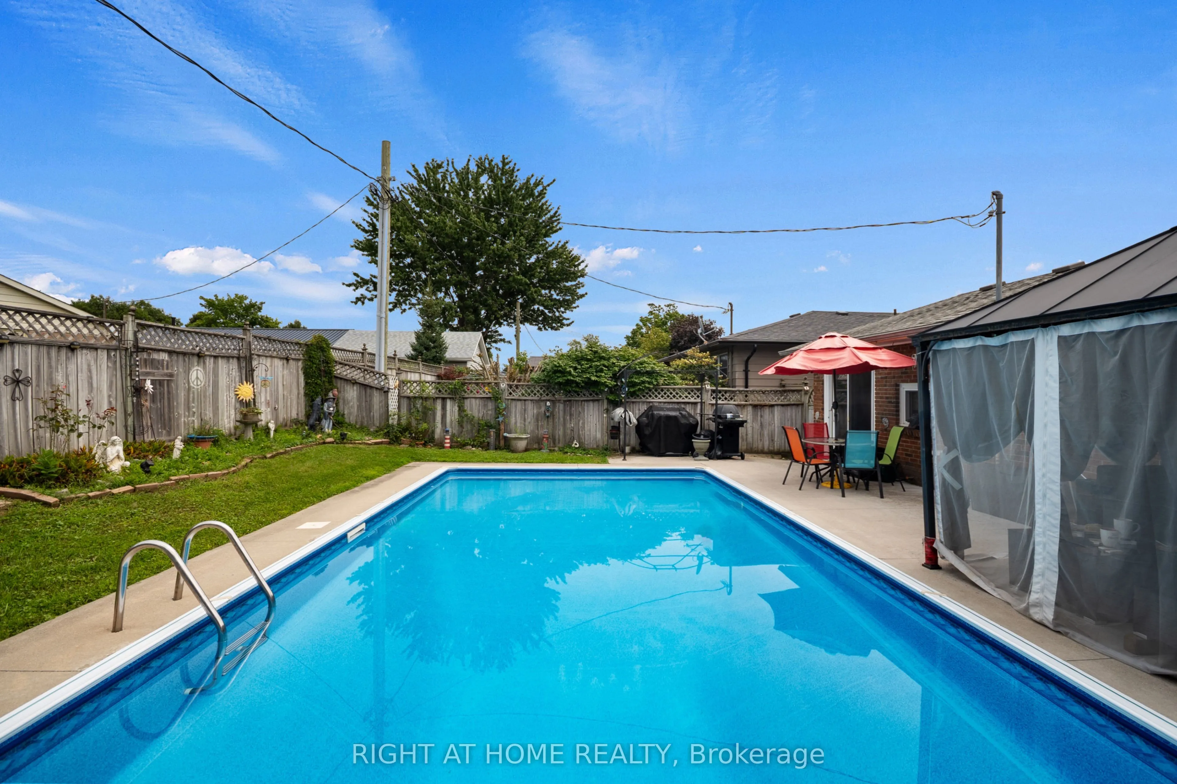7 Raven Avenue