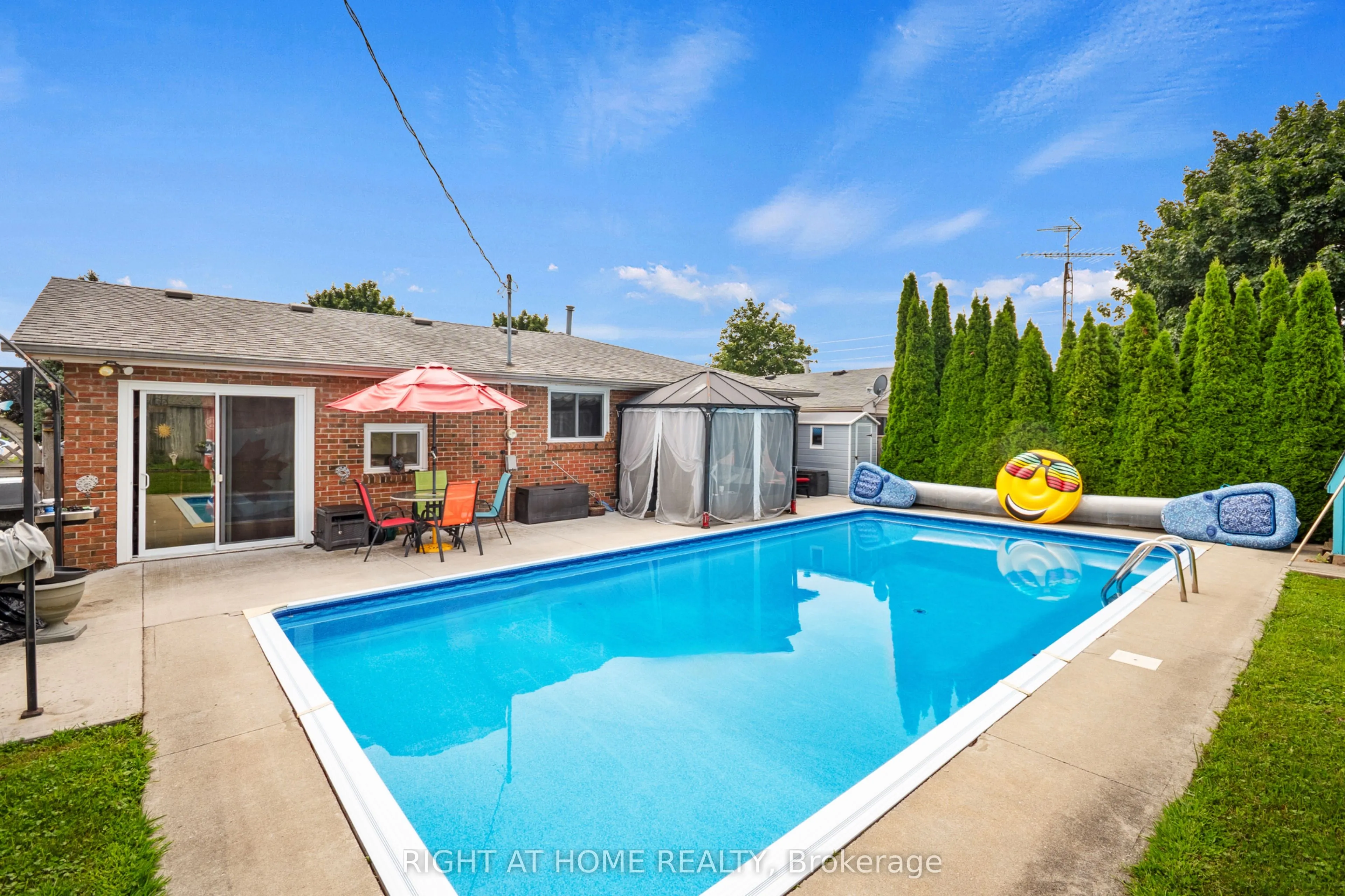 7 Raven Avenue
