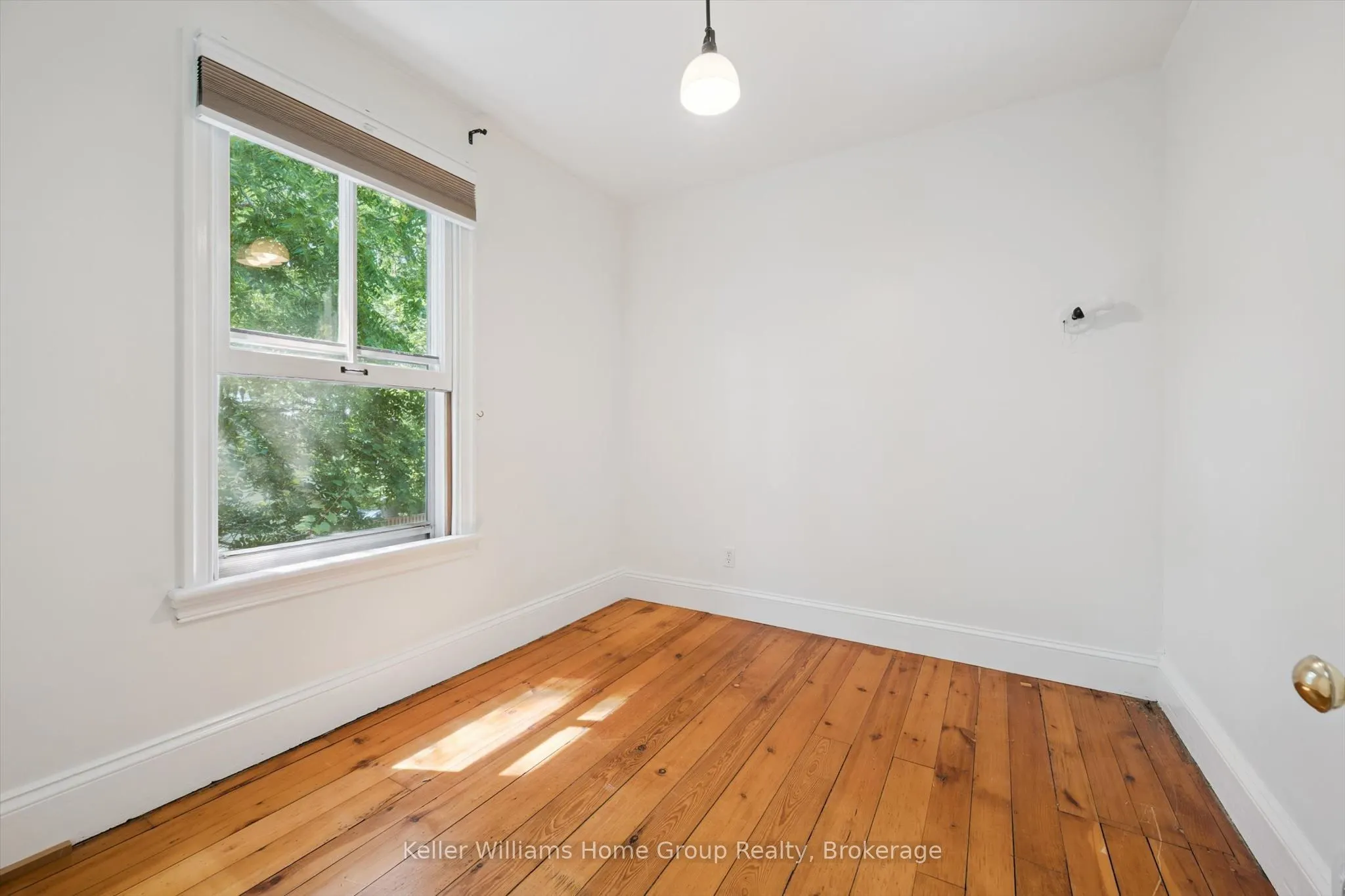 129 Suffolk Street W