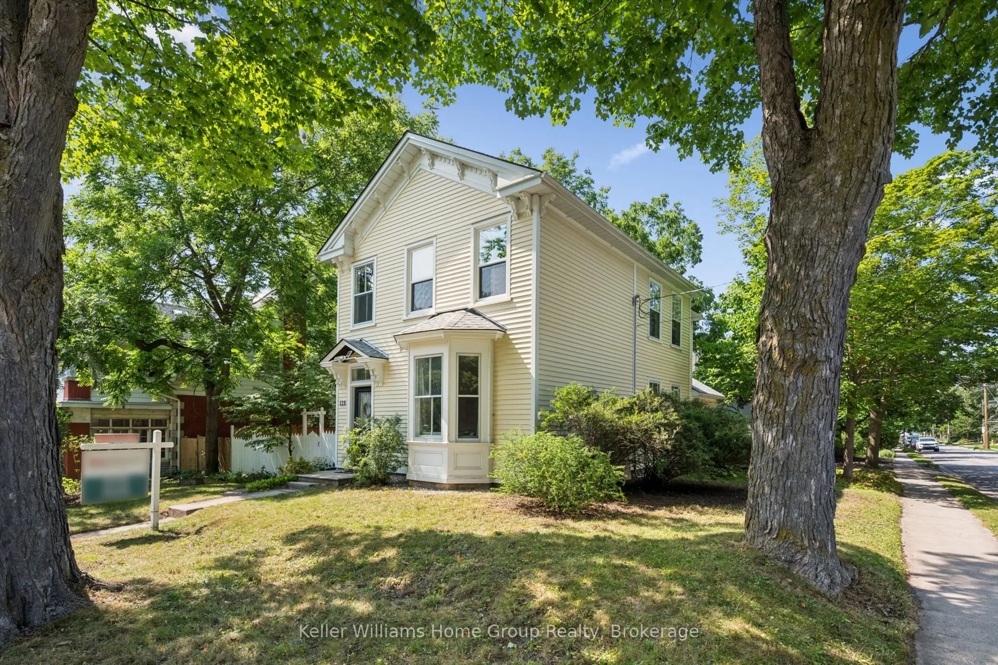 129 Suffolk Street W