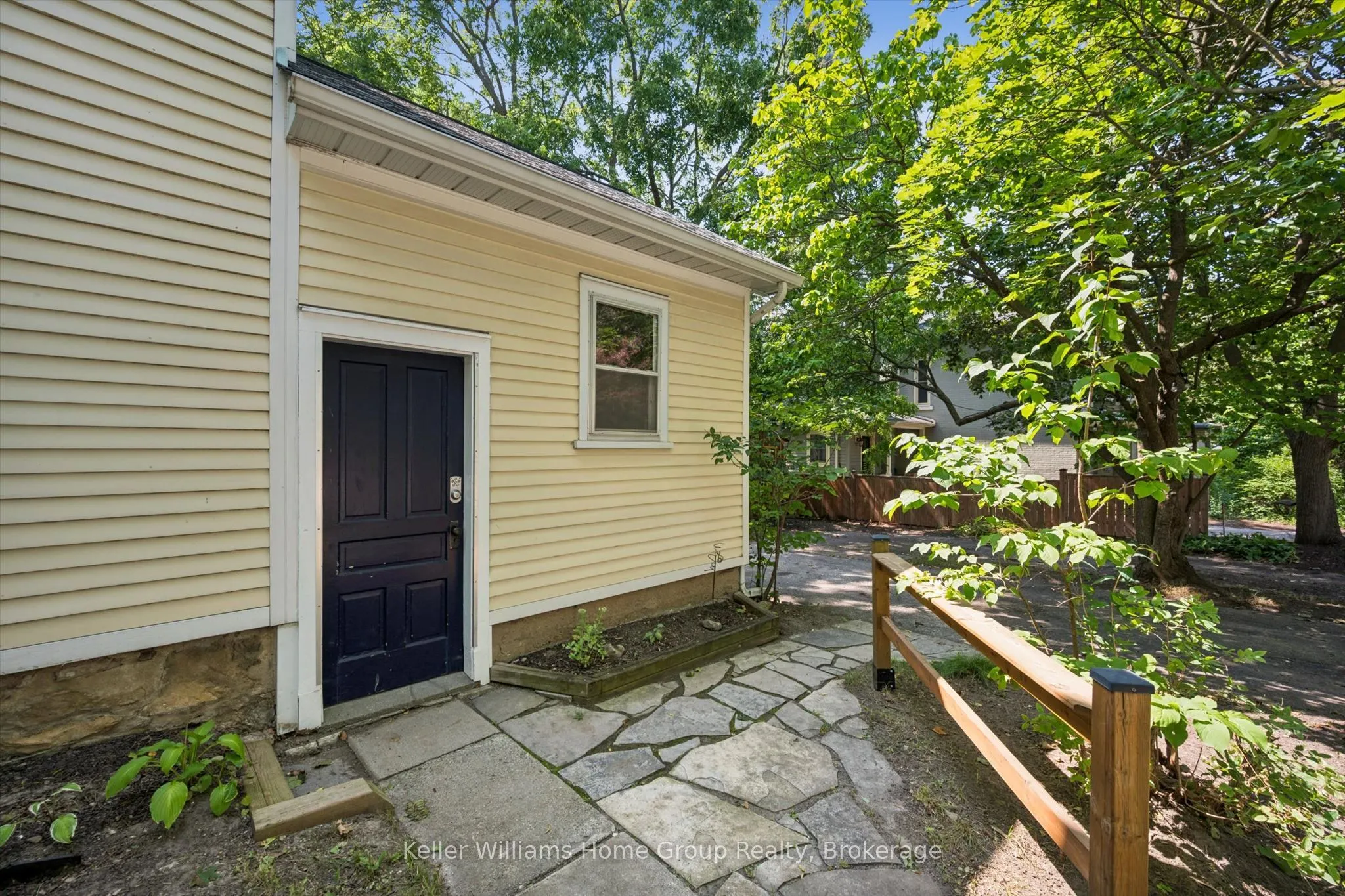 129 Suffolk Street W