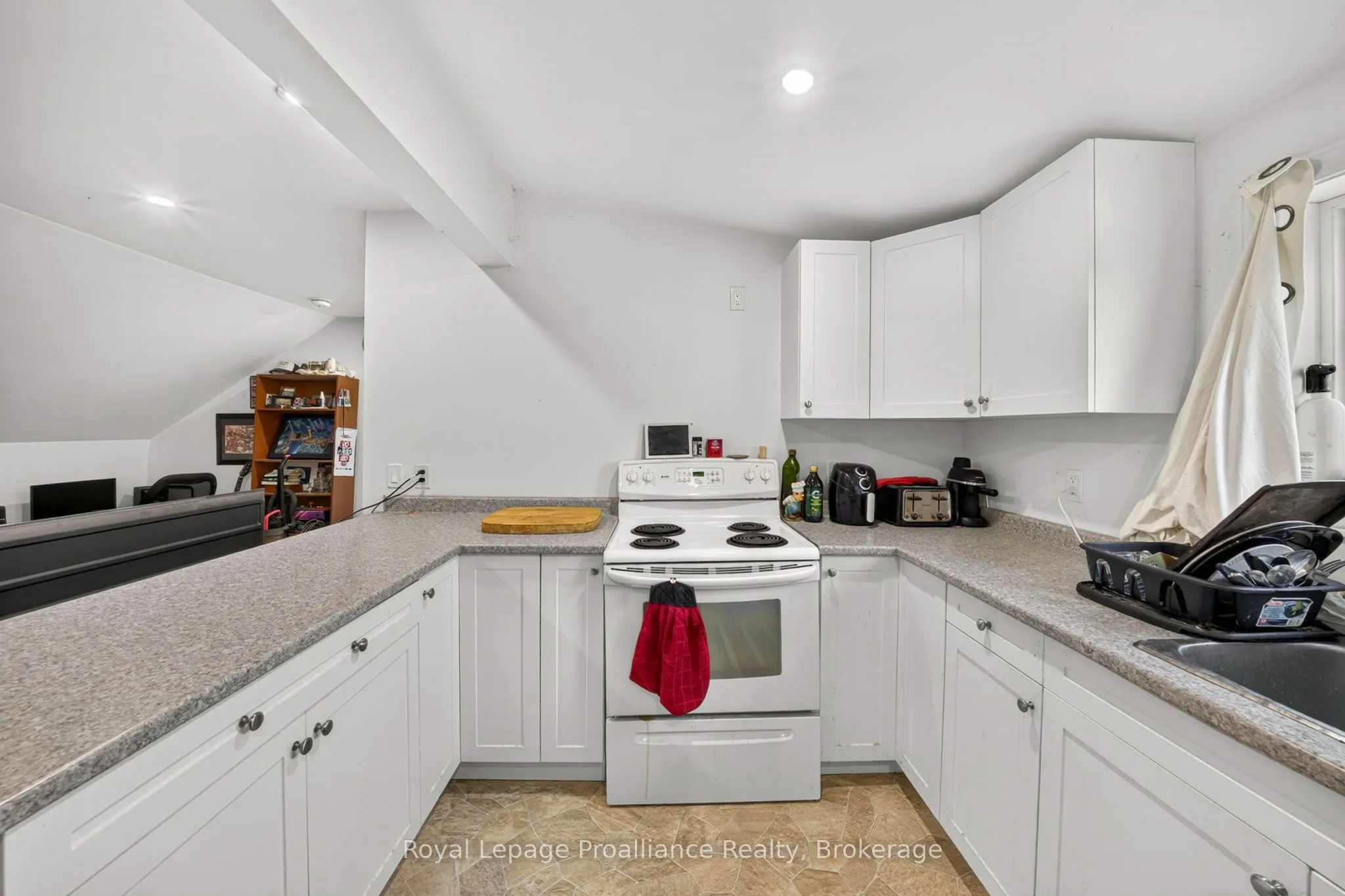 37 Lorne Avenue