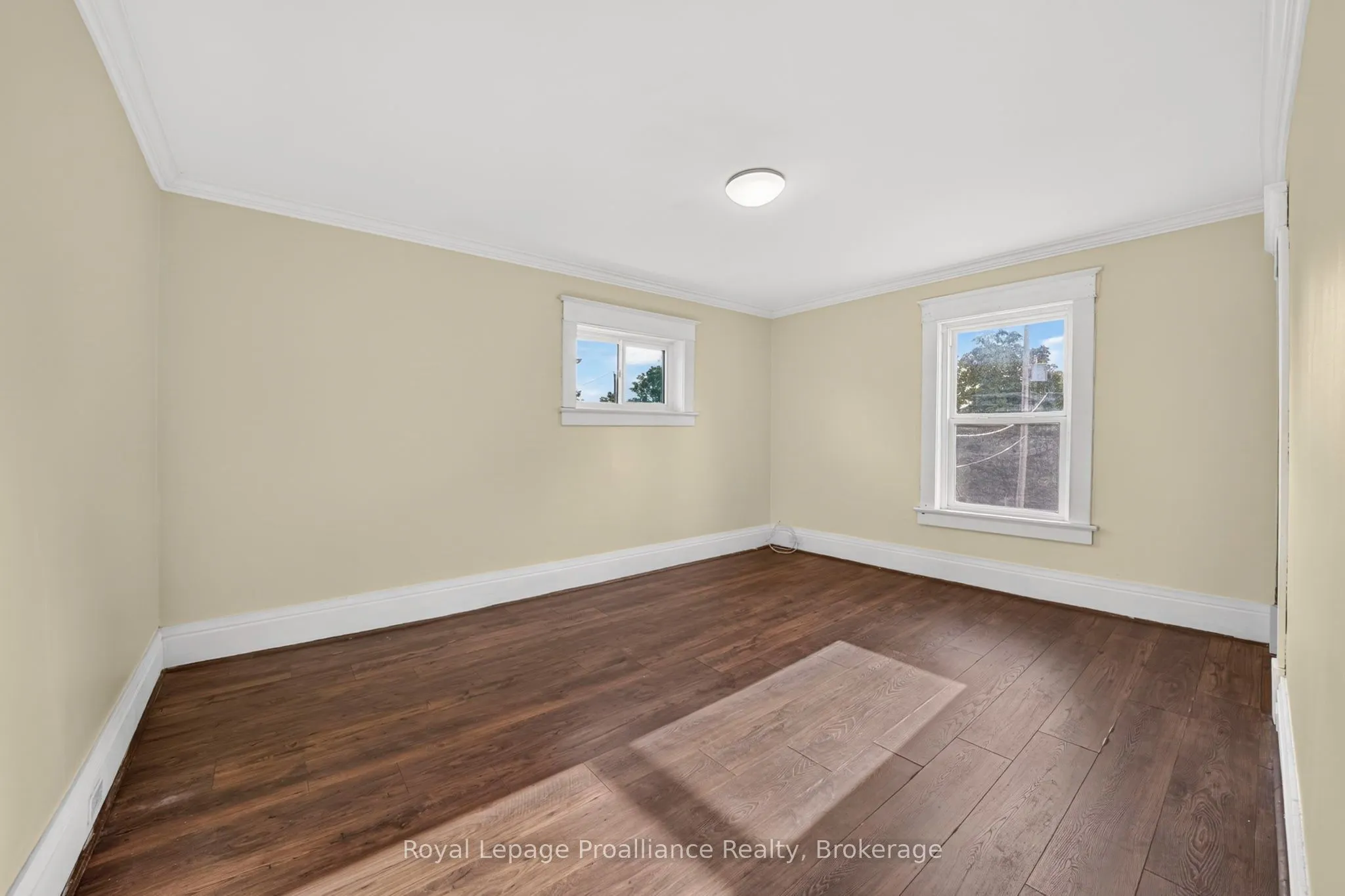 37 Lorne Avenue