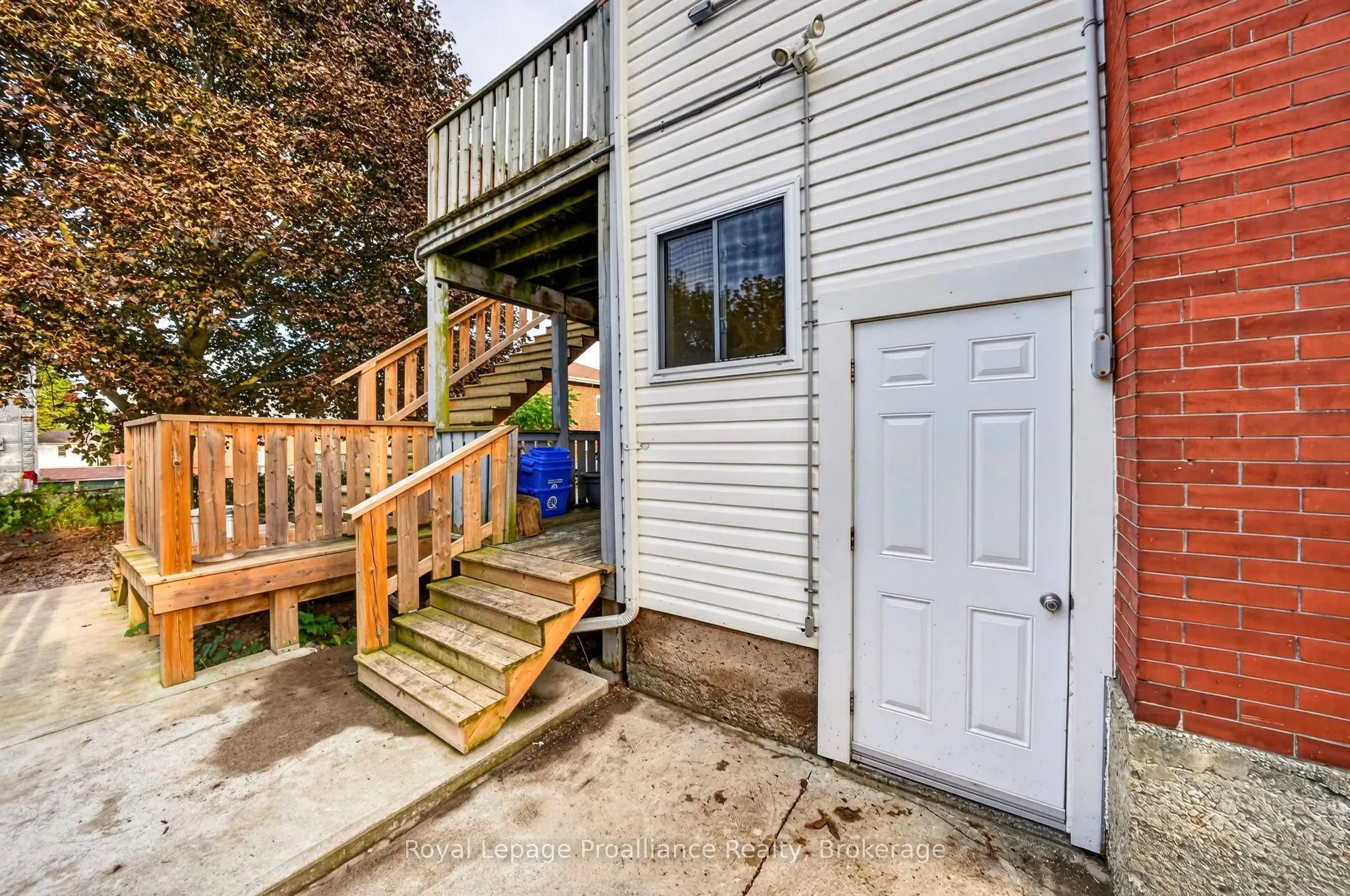 37 Lorne Avenue