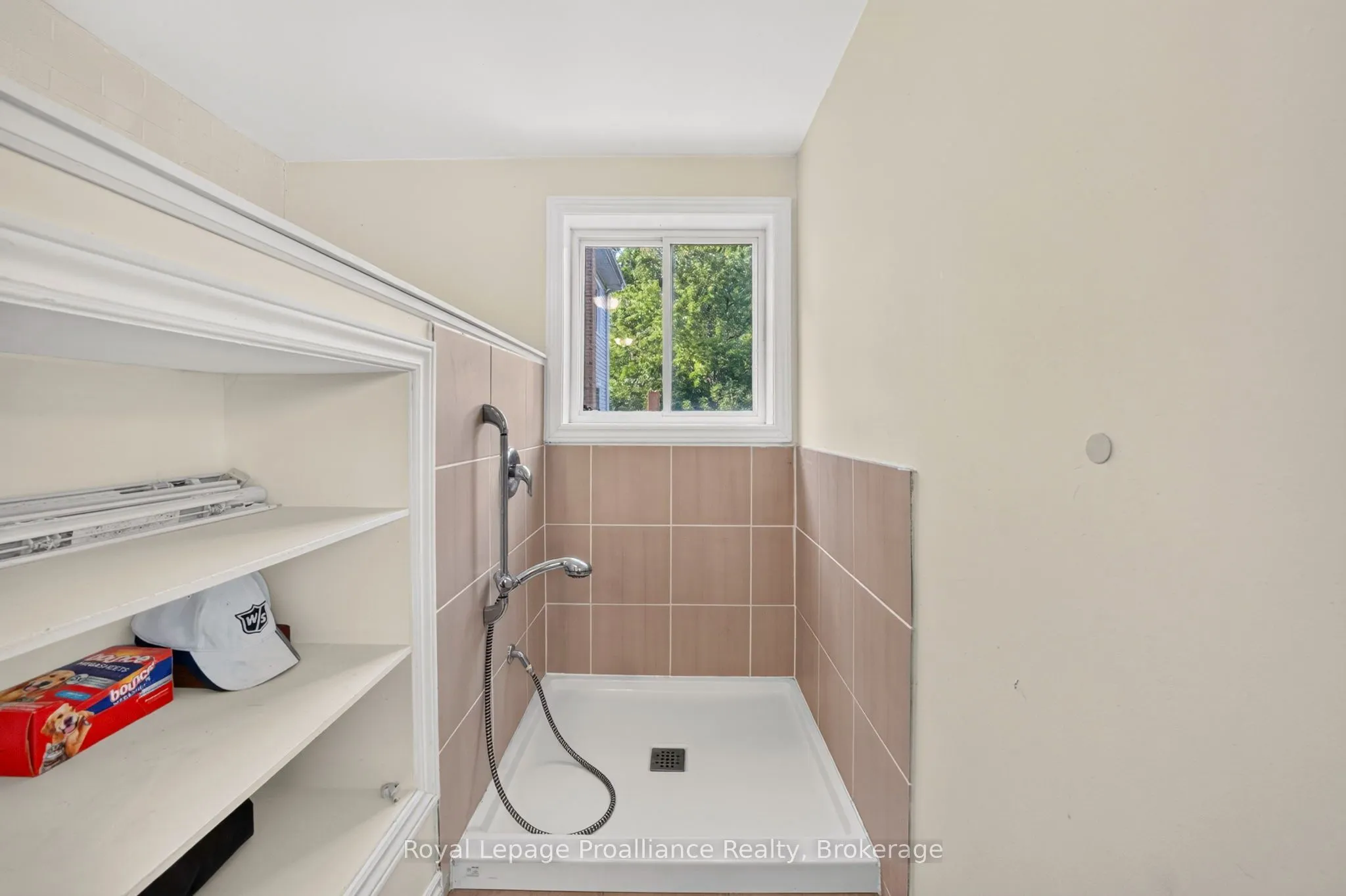 37 Lorne Avenue