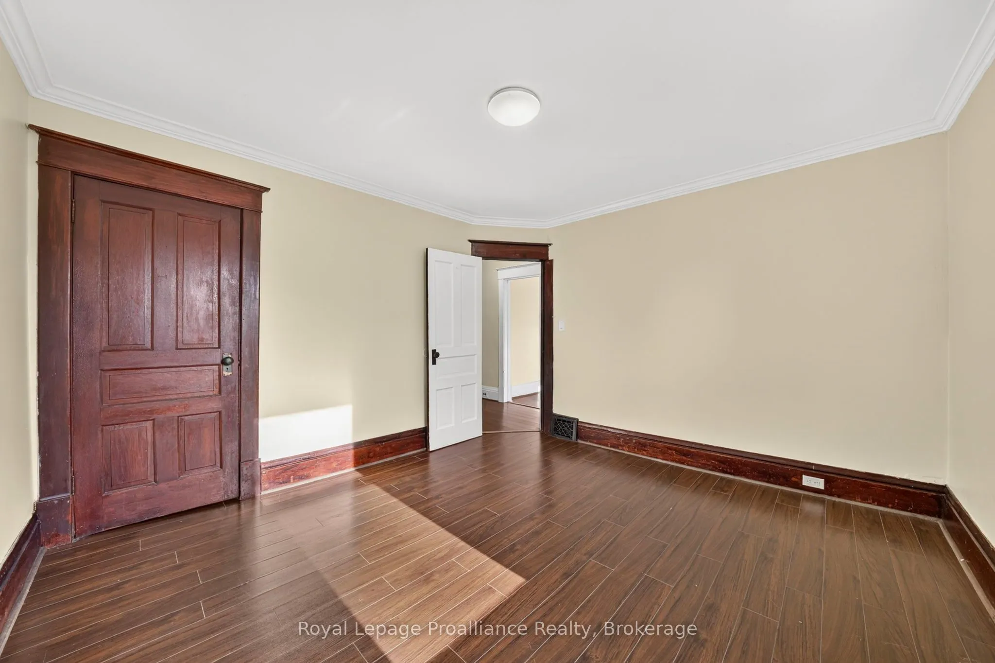 37 Lorne Avenue