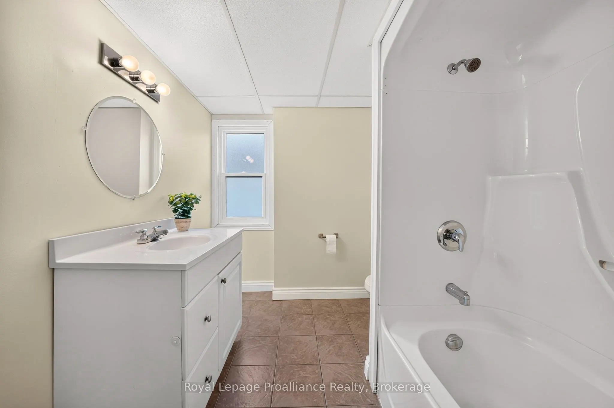 37 Lorne Avenue