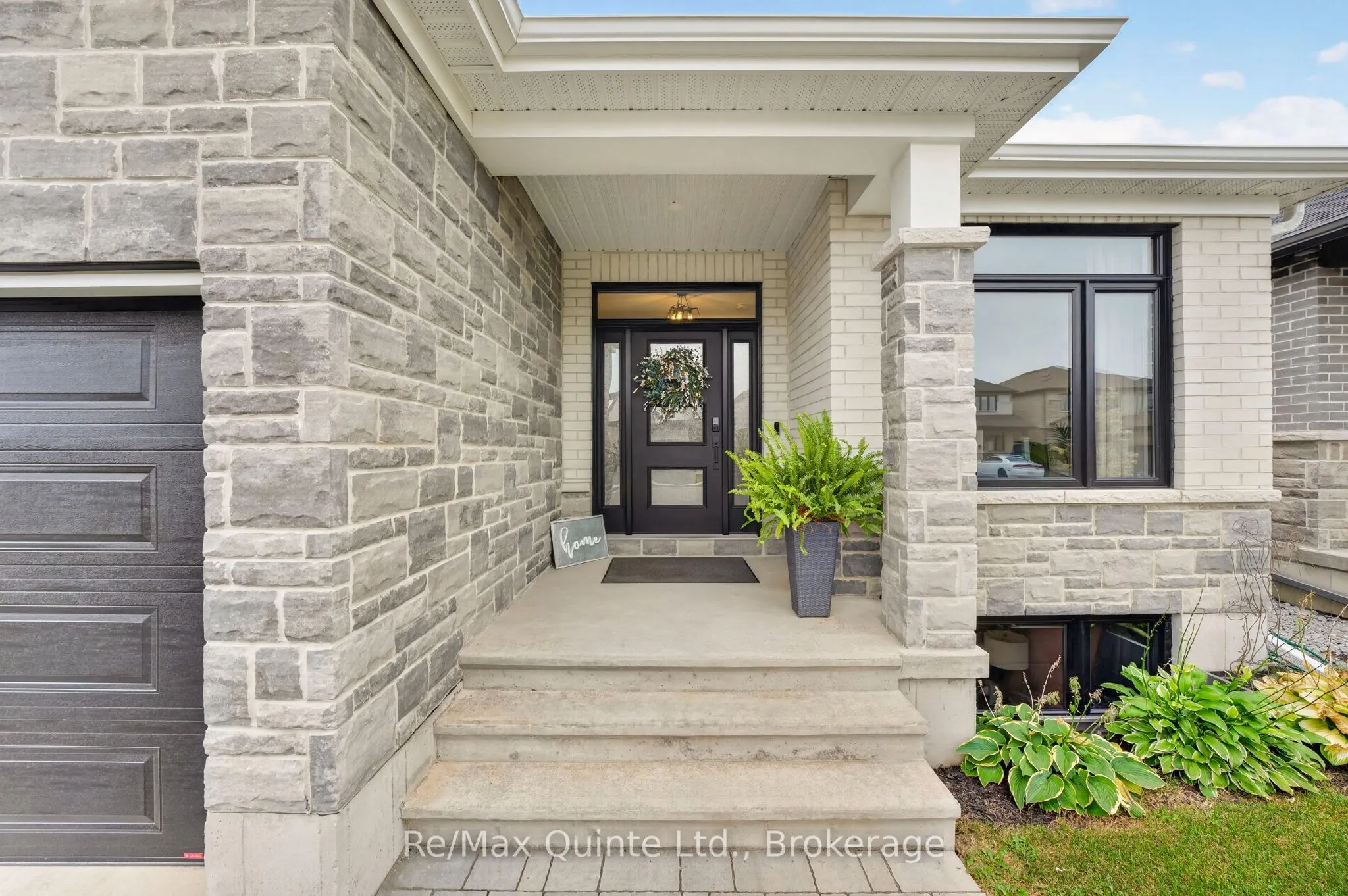 9 Peace River Street