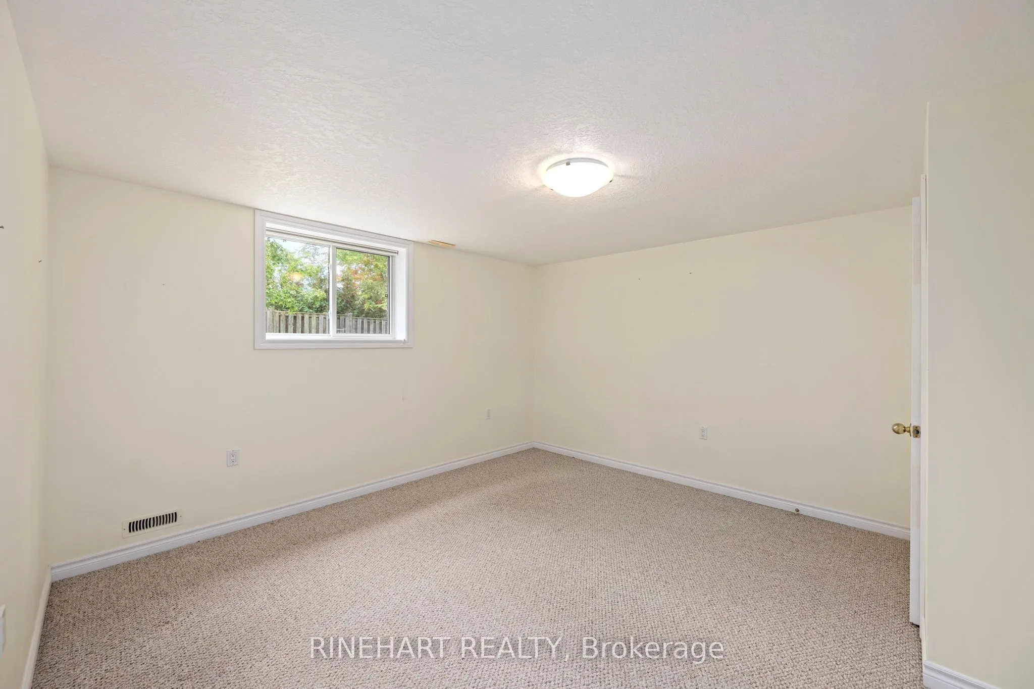 121 Meadowcreek Drive #17