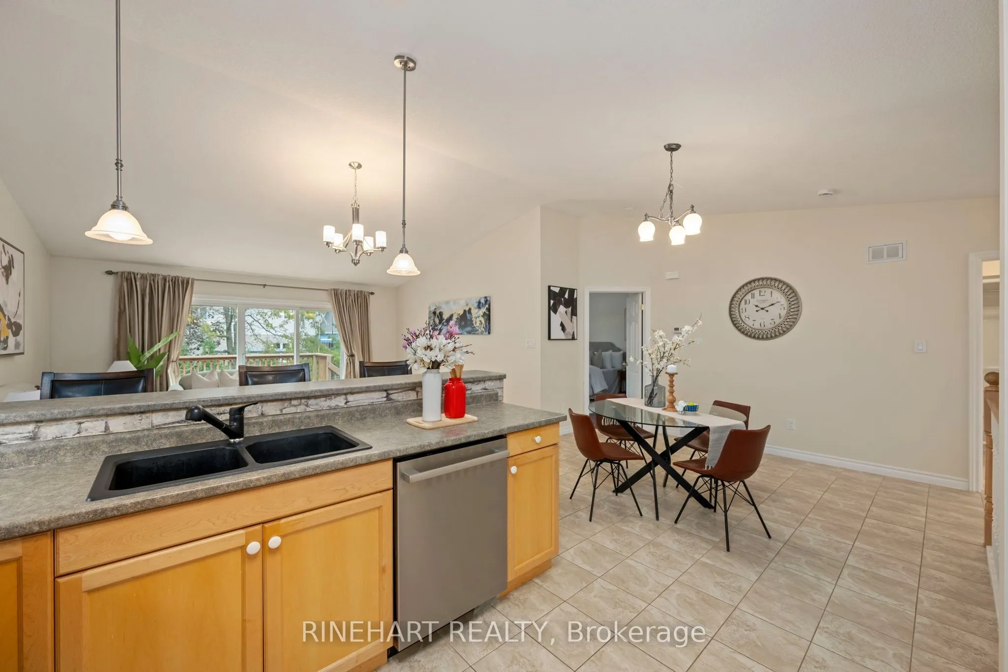 121 Meadowcreek Drive #17