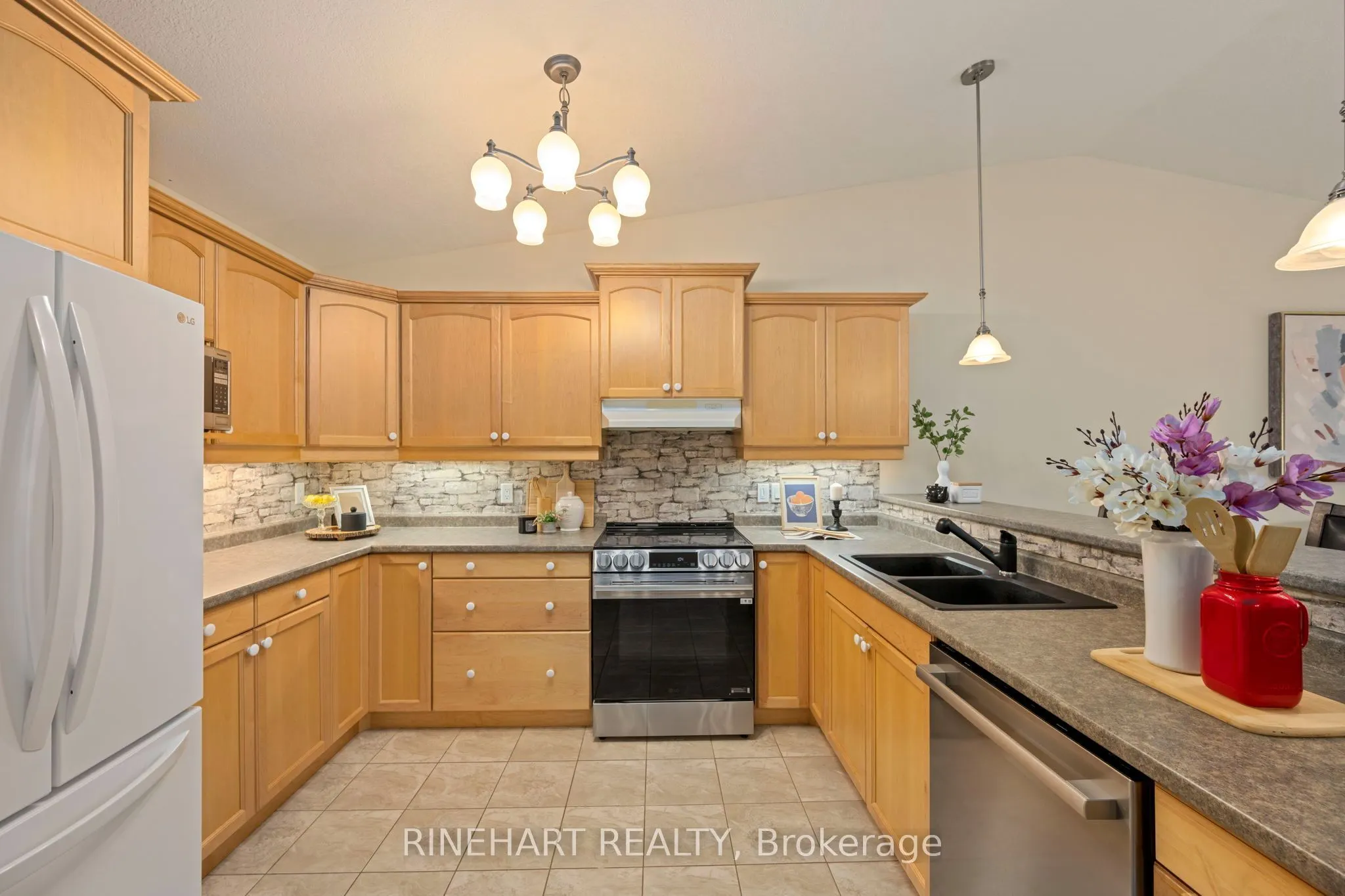 121 Meadowcreek Drive #17