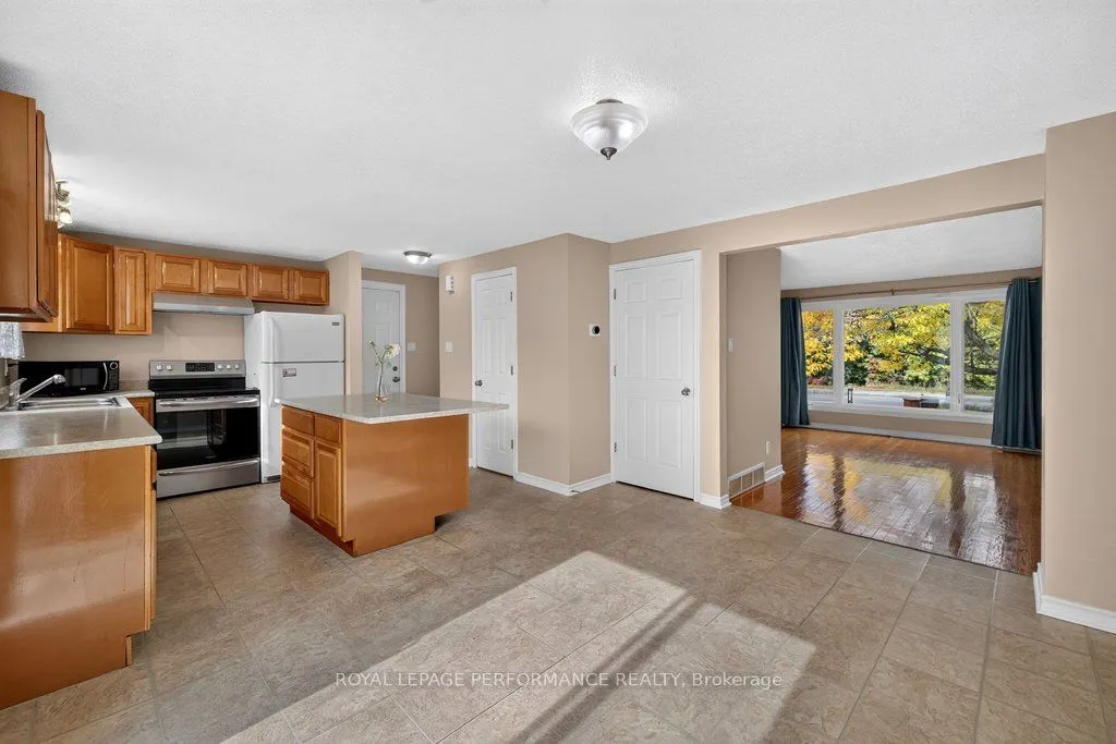 2258 Russell Road