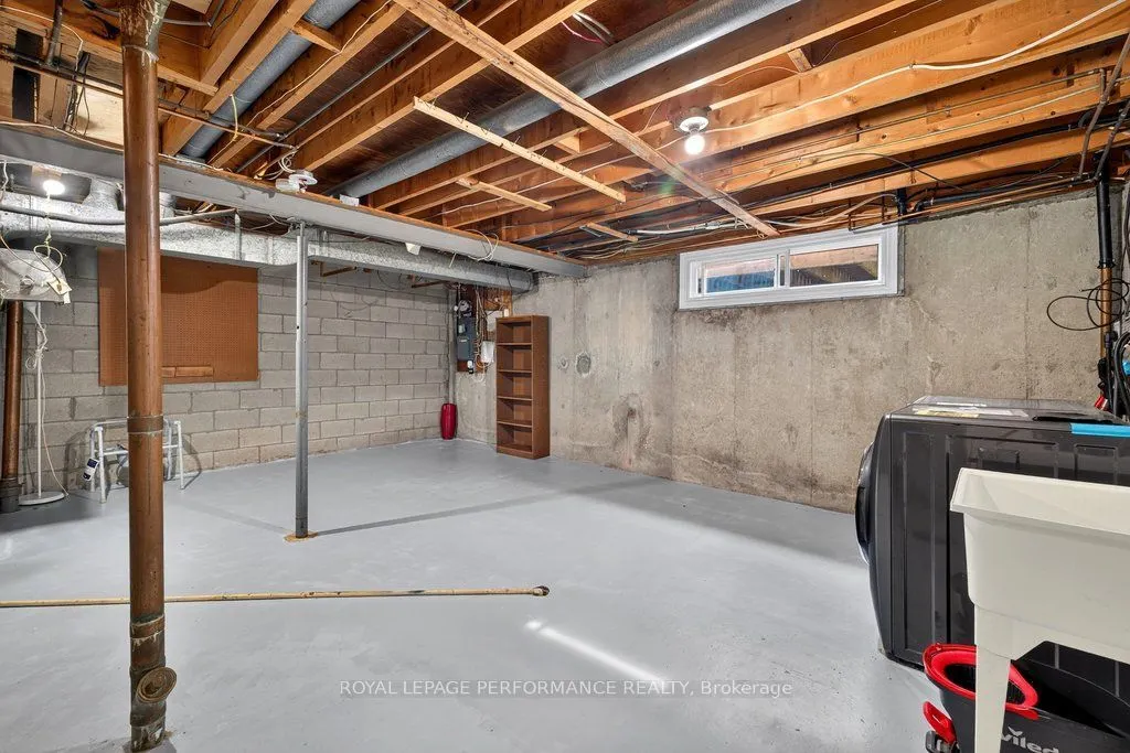 2258 Russell Road