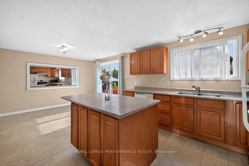 2258 Russell Road