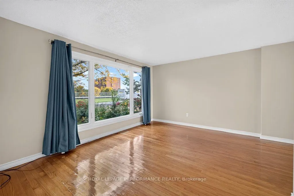 2258 Russell Road