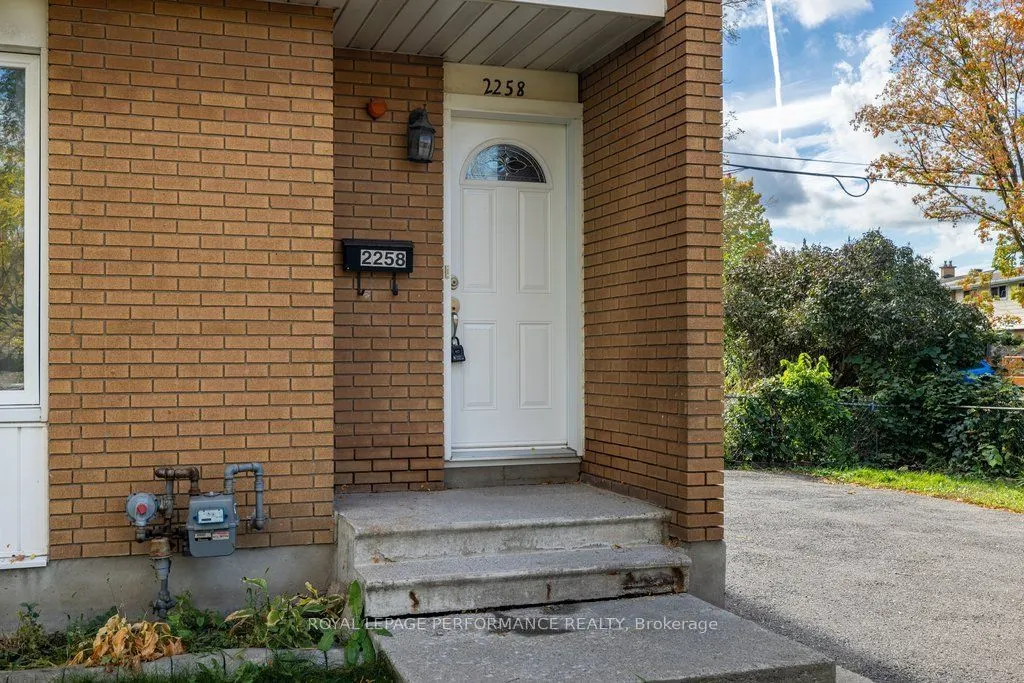 2258 Russell Road