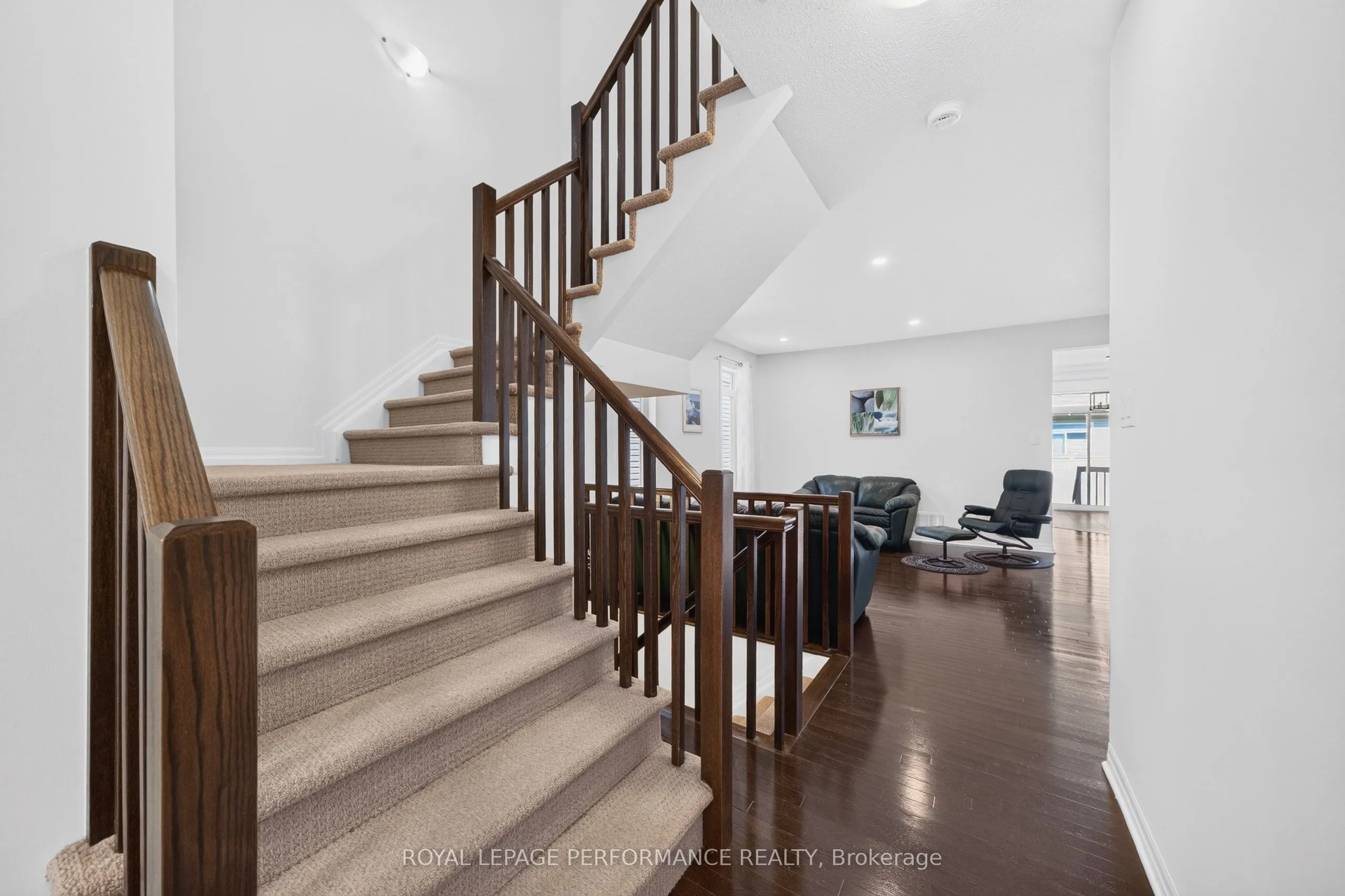 207 Dave Smith Crescent