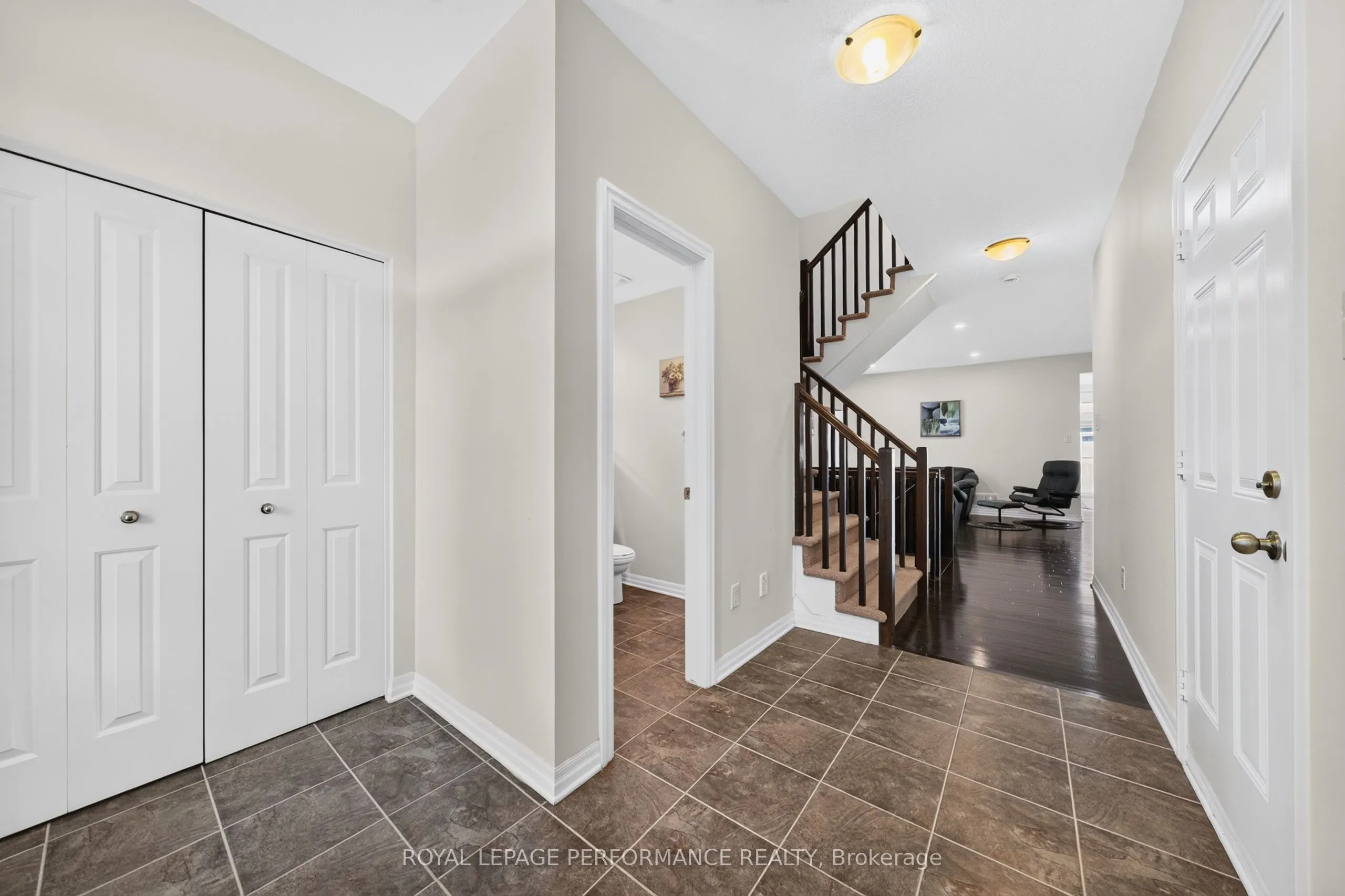 207 Dave Smith Crescent