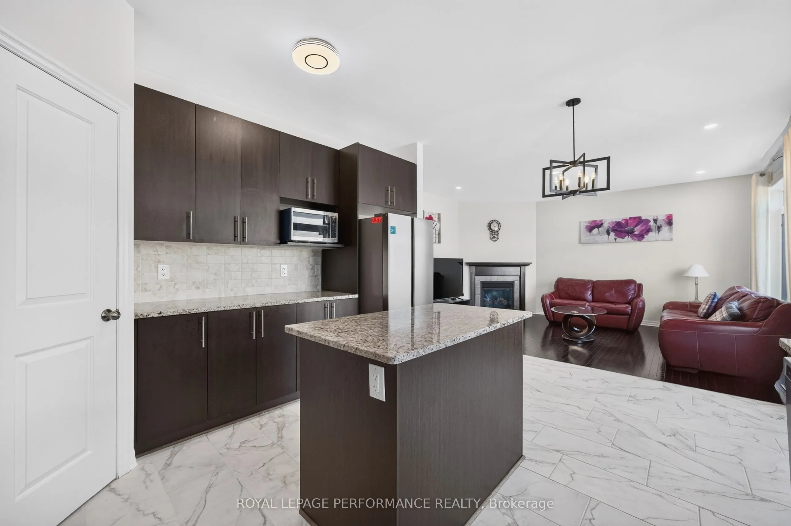 207 Dave Smith Crescent