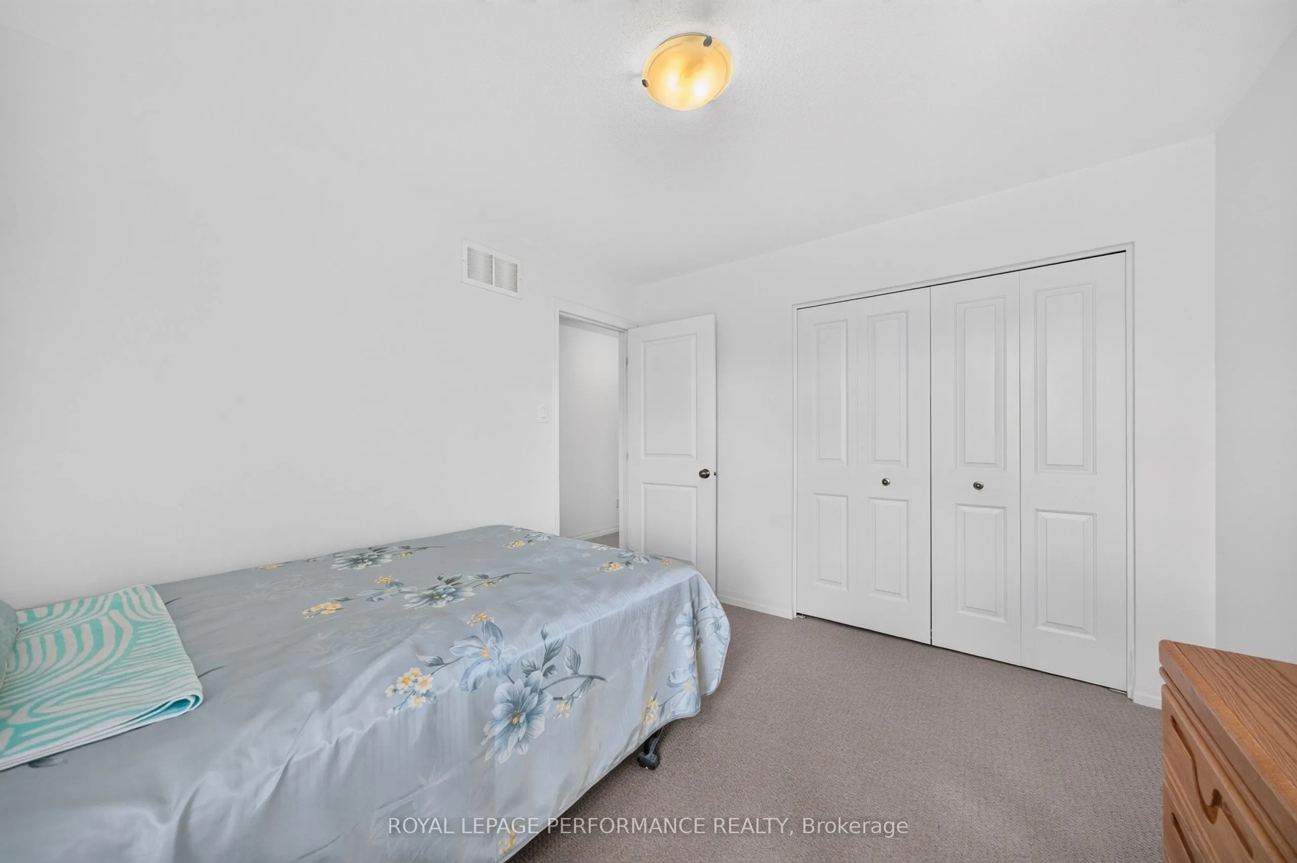 207 Dave Smith Crescent