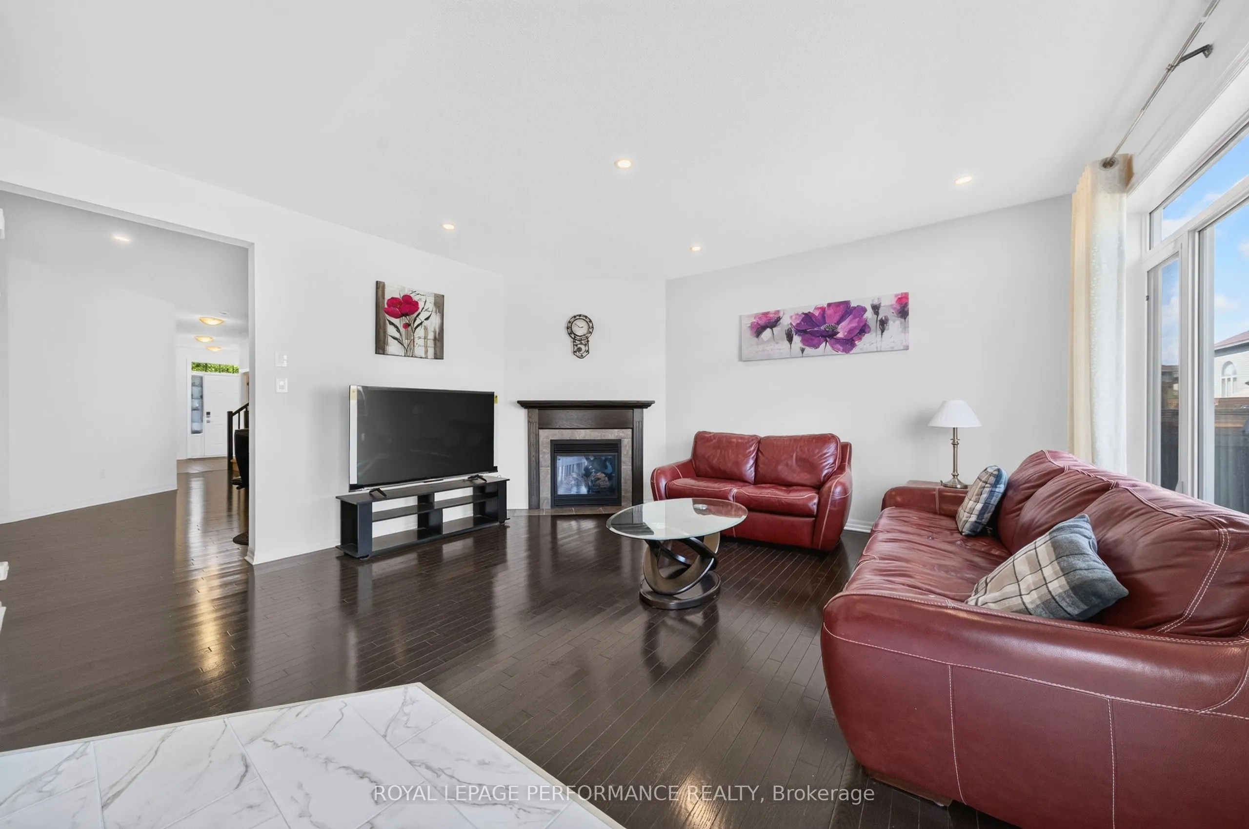 207 Dave Smith Crescent
