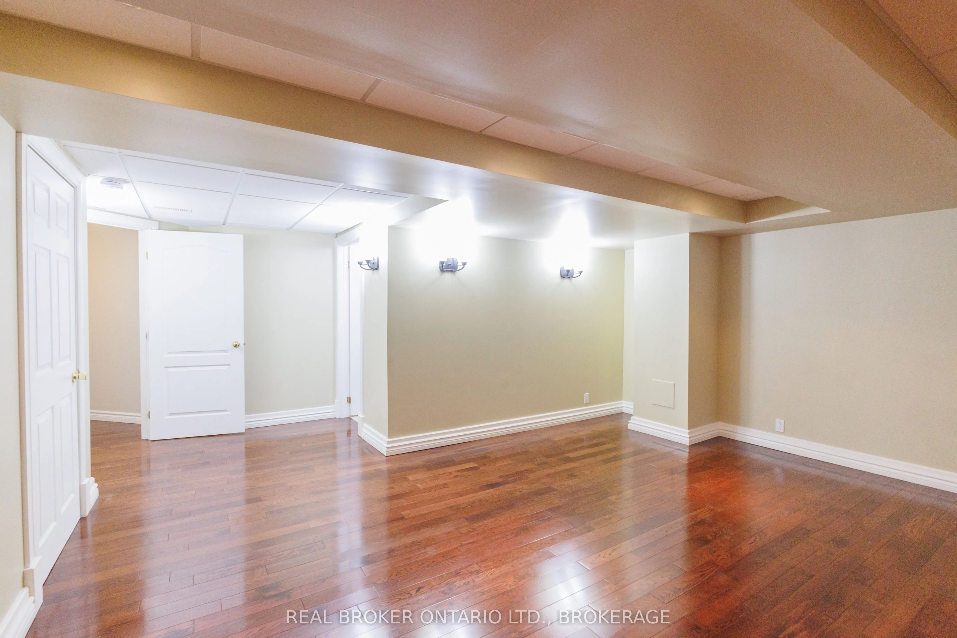 11 Redbridge Crescent
