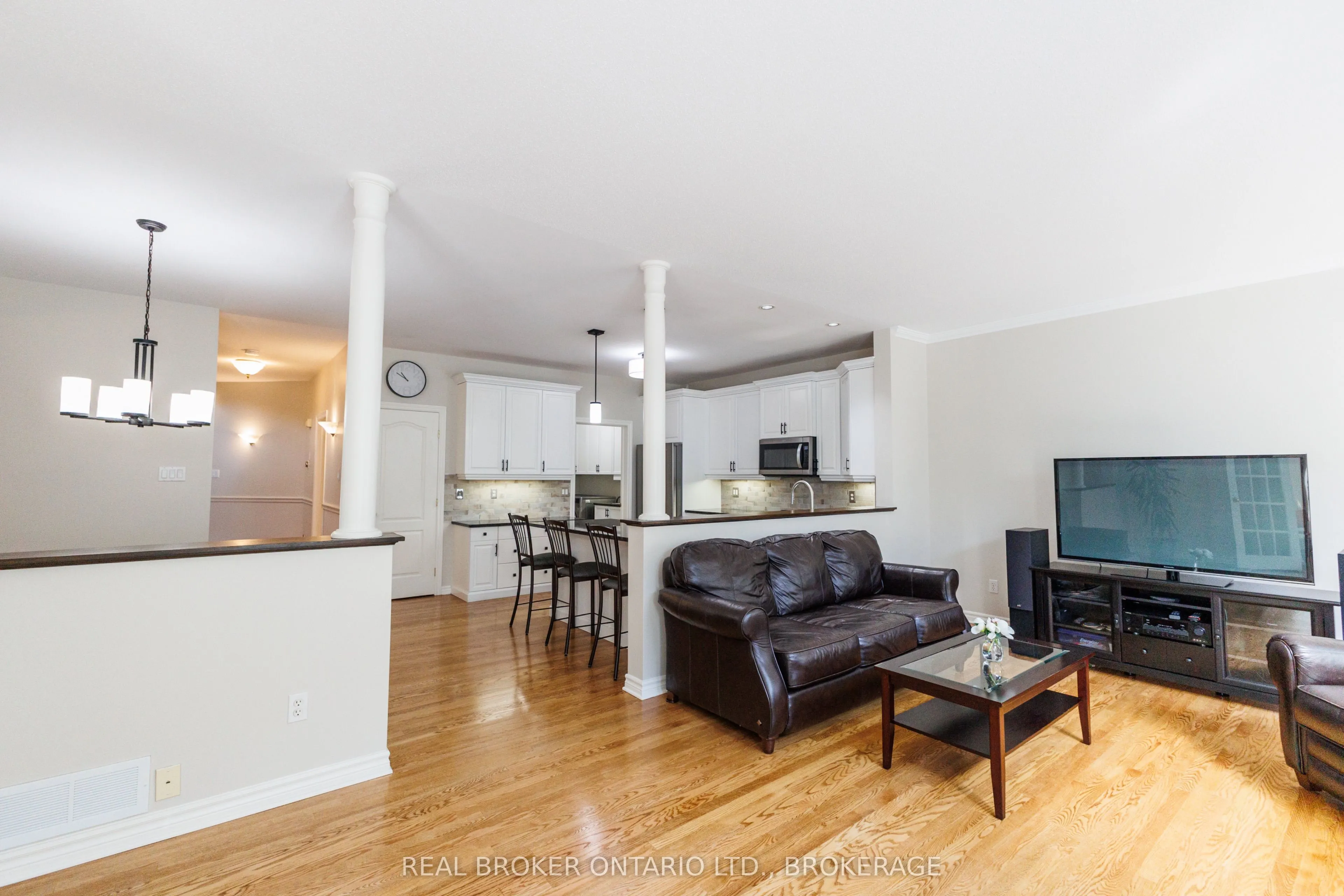 11 Redbridge Crescent